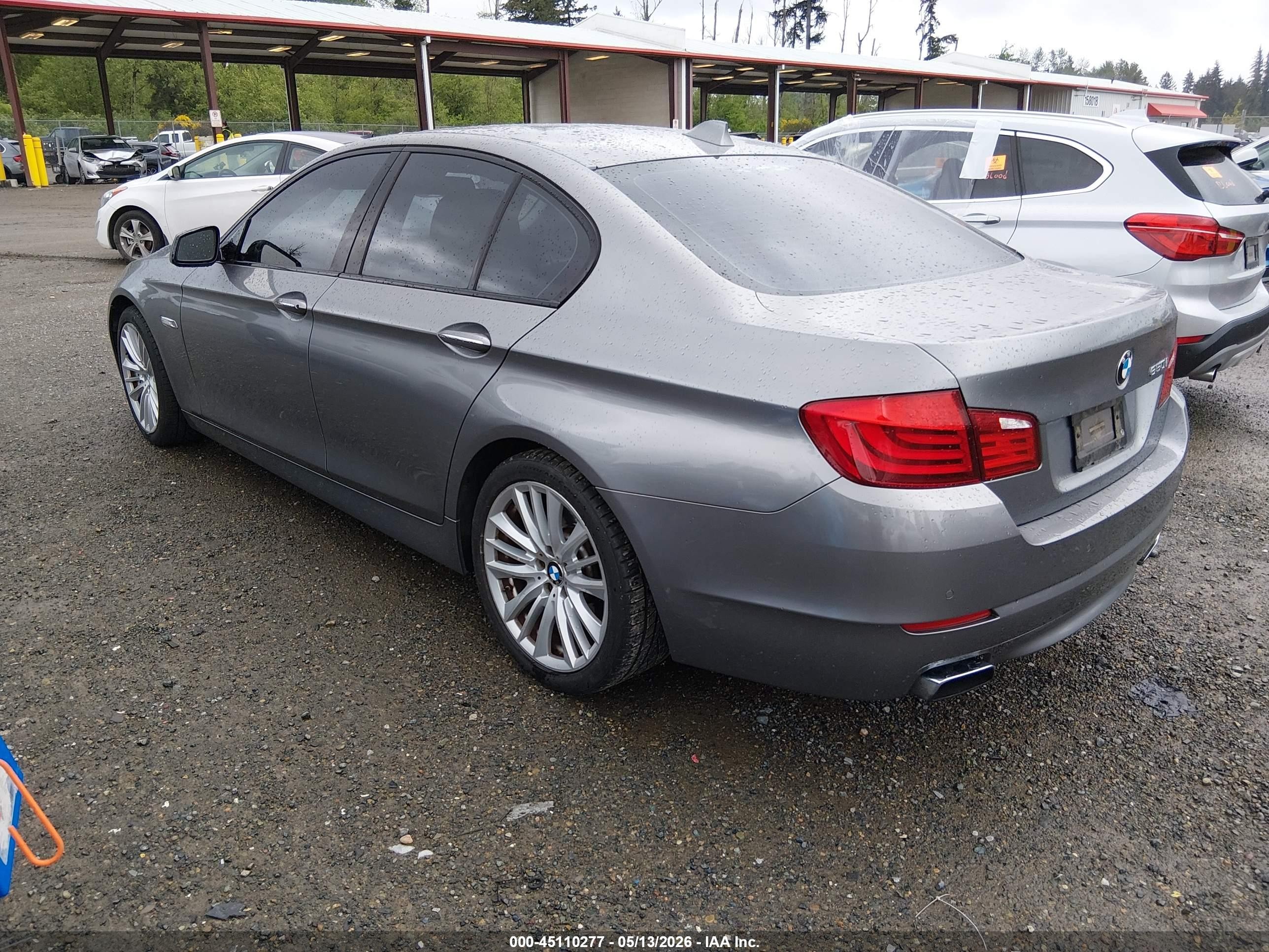 2011 Bmw 550i   Silver vin: WBAFR9C52BC599798