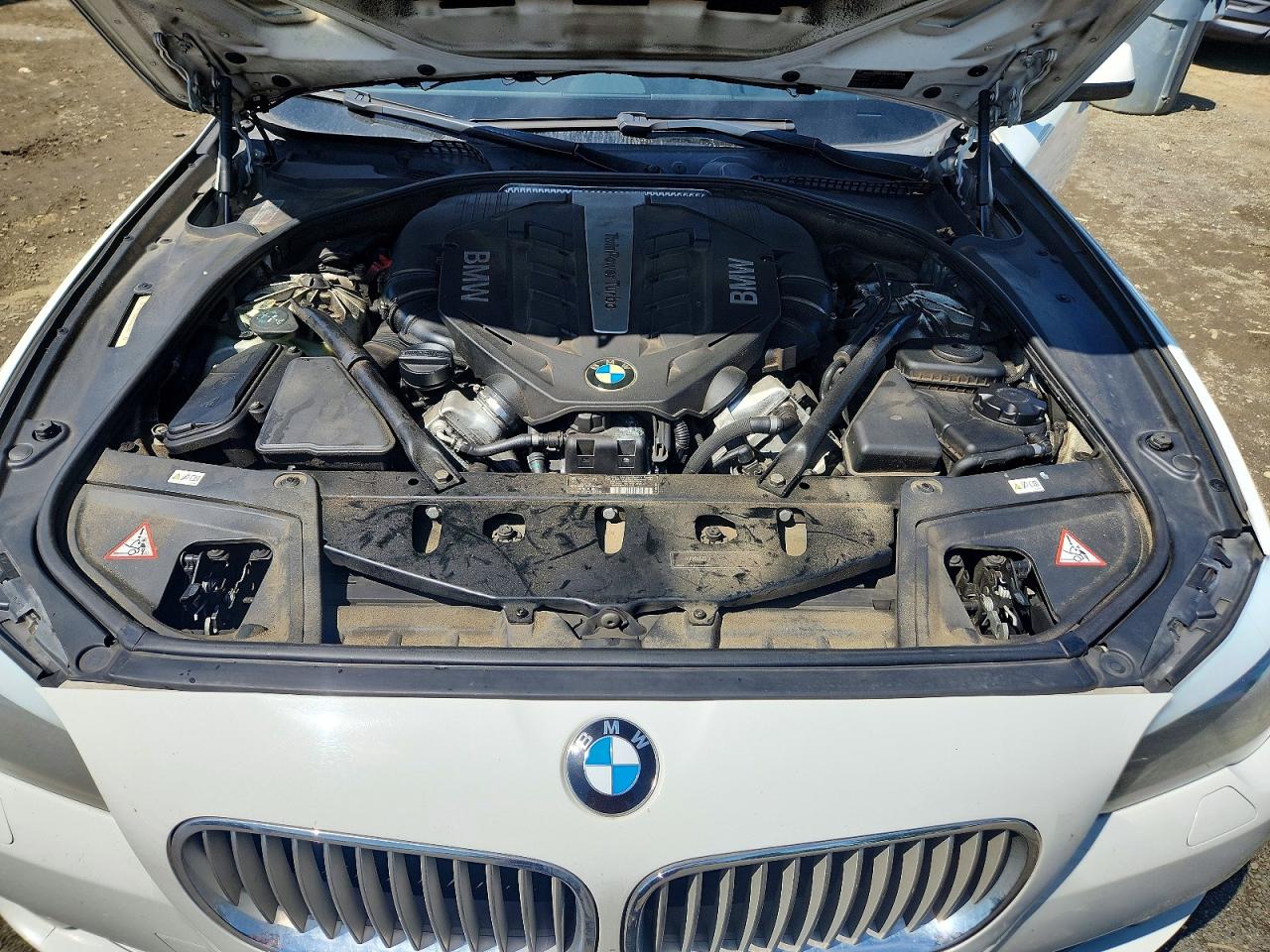 2011 Bmw 550 I White vin: WBAFR9C52BC758710
