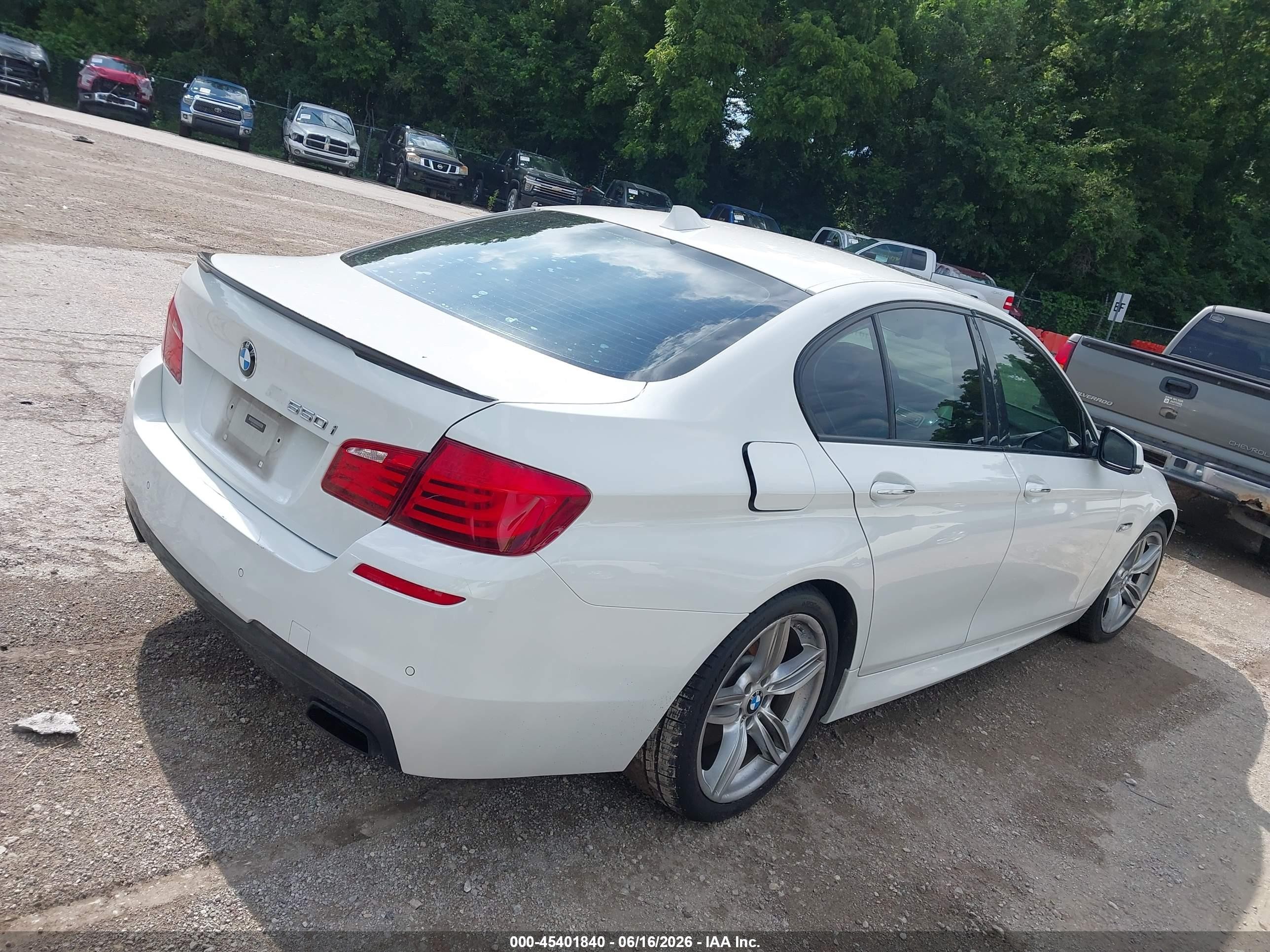 2013 Bmw 550i   Белый vin: WBAFR9C52DDX81014