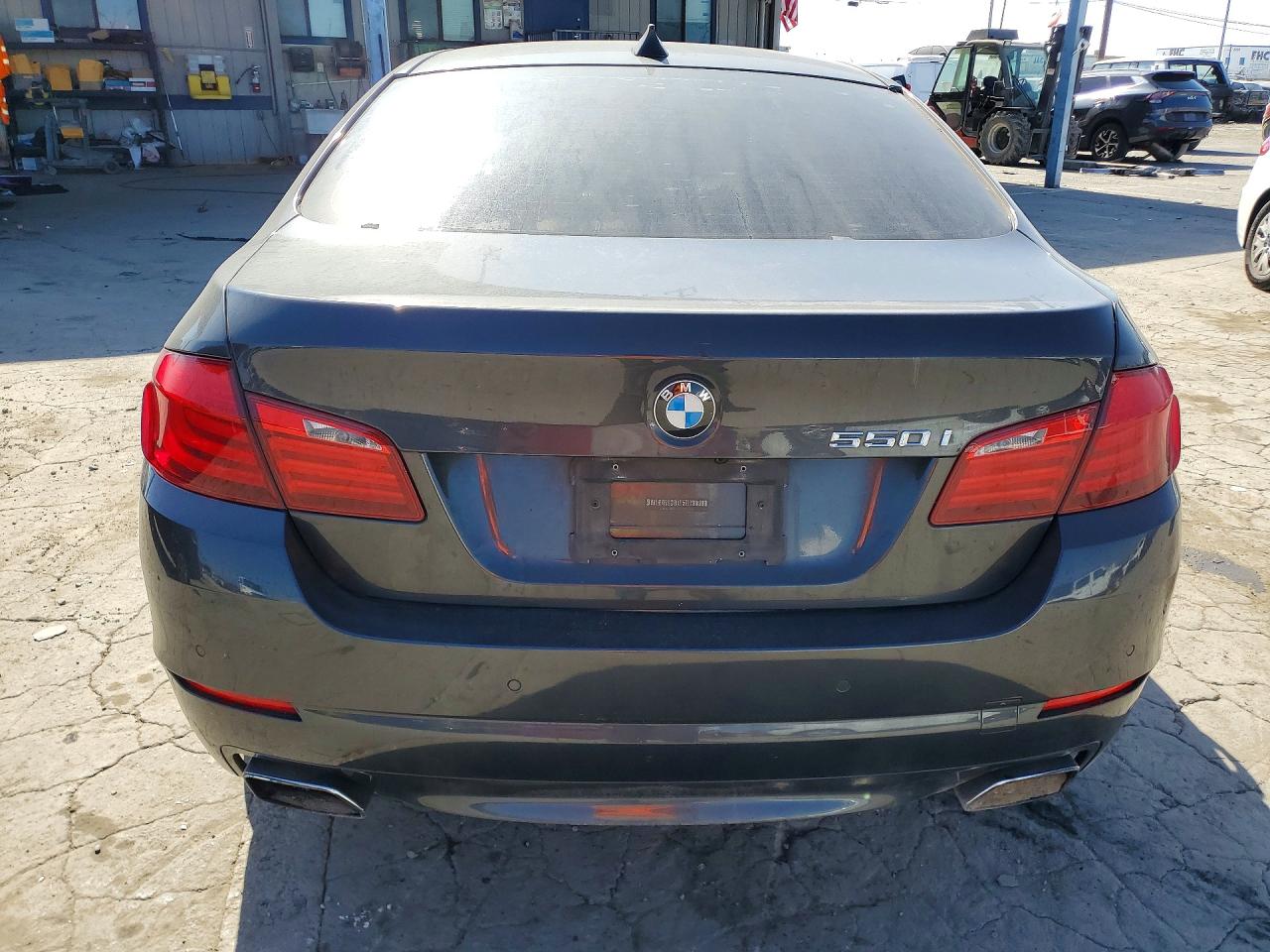 2011 Bmw 550 I Gray vin: WBAFR9C57BC270076