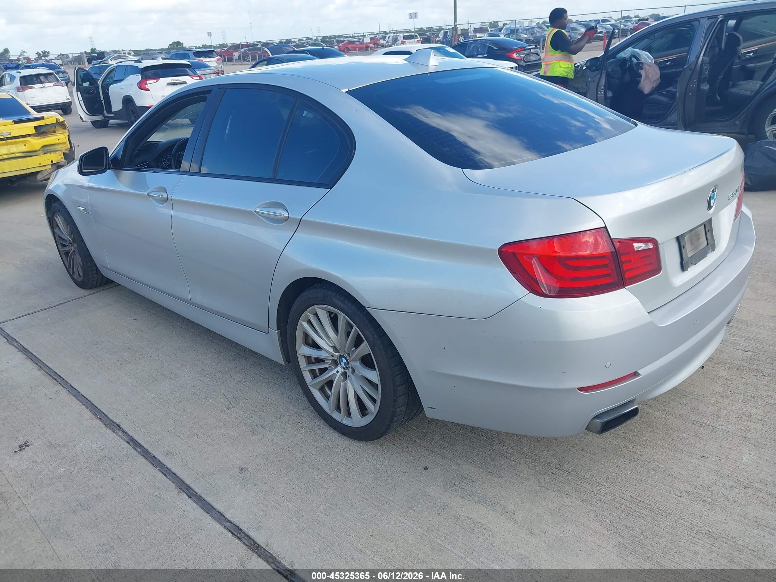 2011 Bmw 550i   Silver vin: WBAFR9C58BC617902
