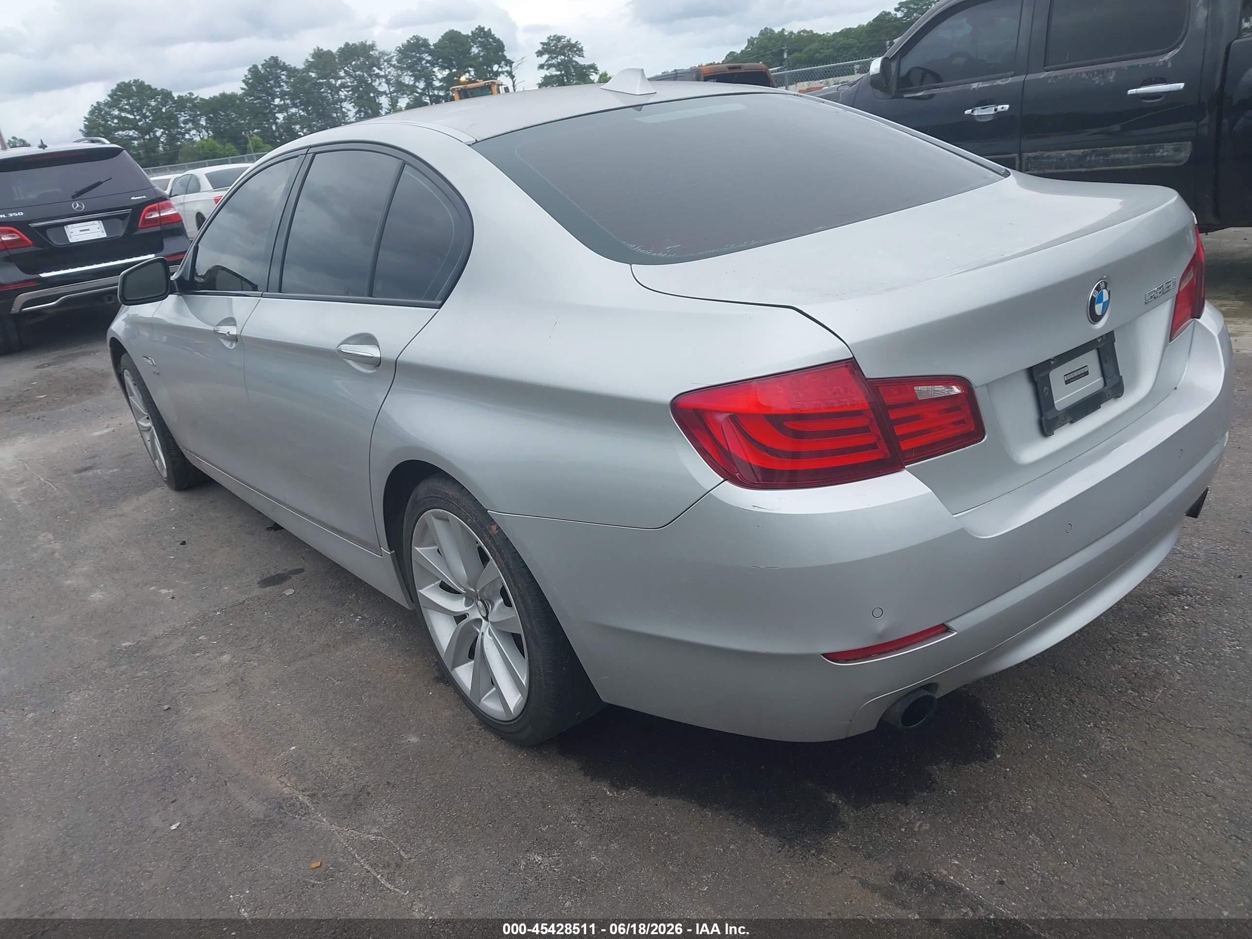 2011 Bmw 535i Xdrive Silver vin: WBAFU7C50BC439583