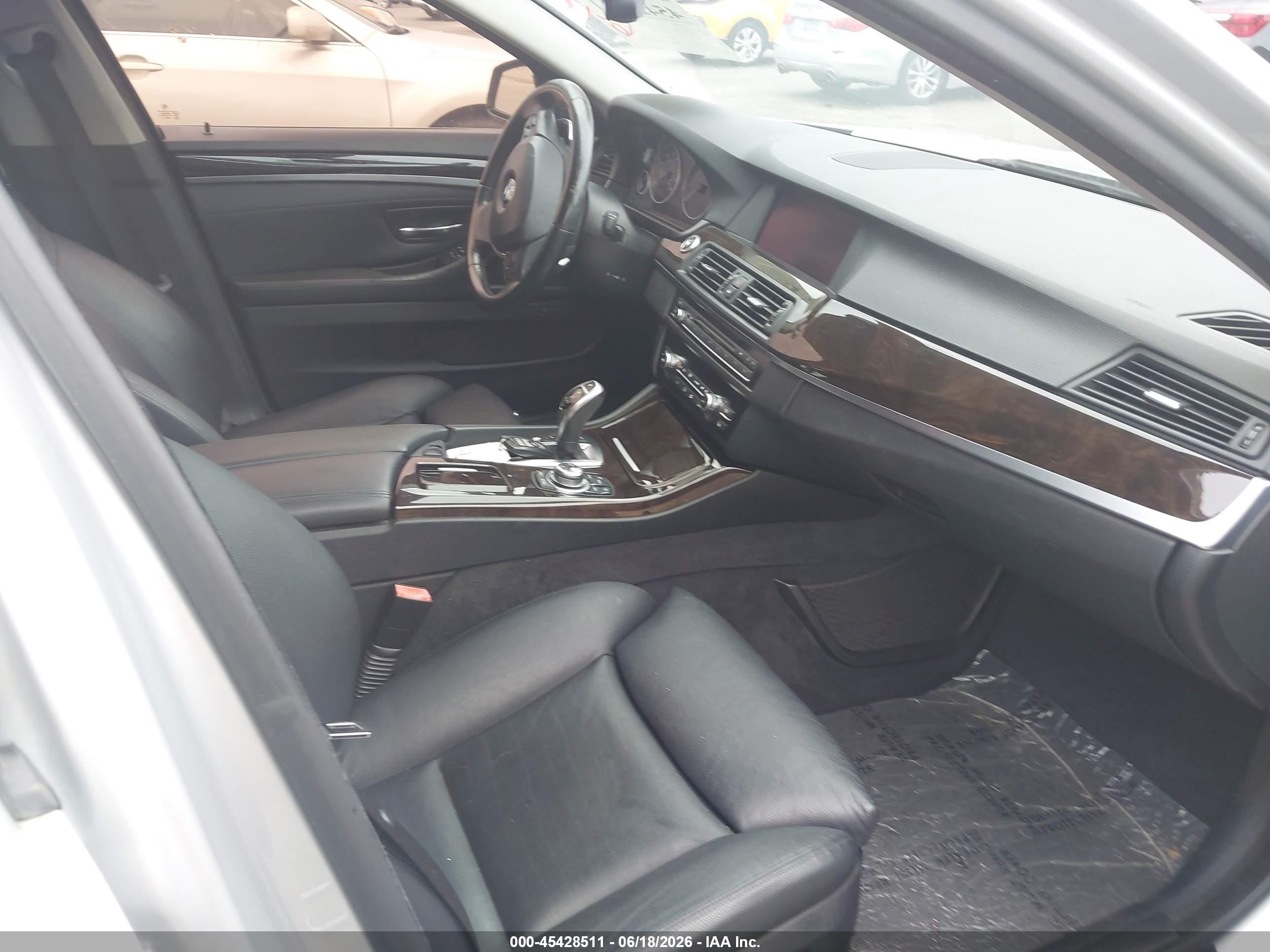 2011 Bmw 535i Xdrive Silver vin: WBAFU7C50BC439583
