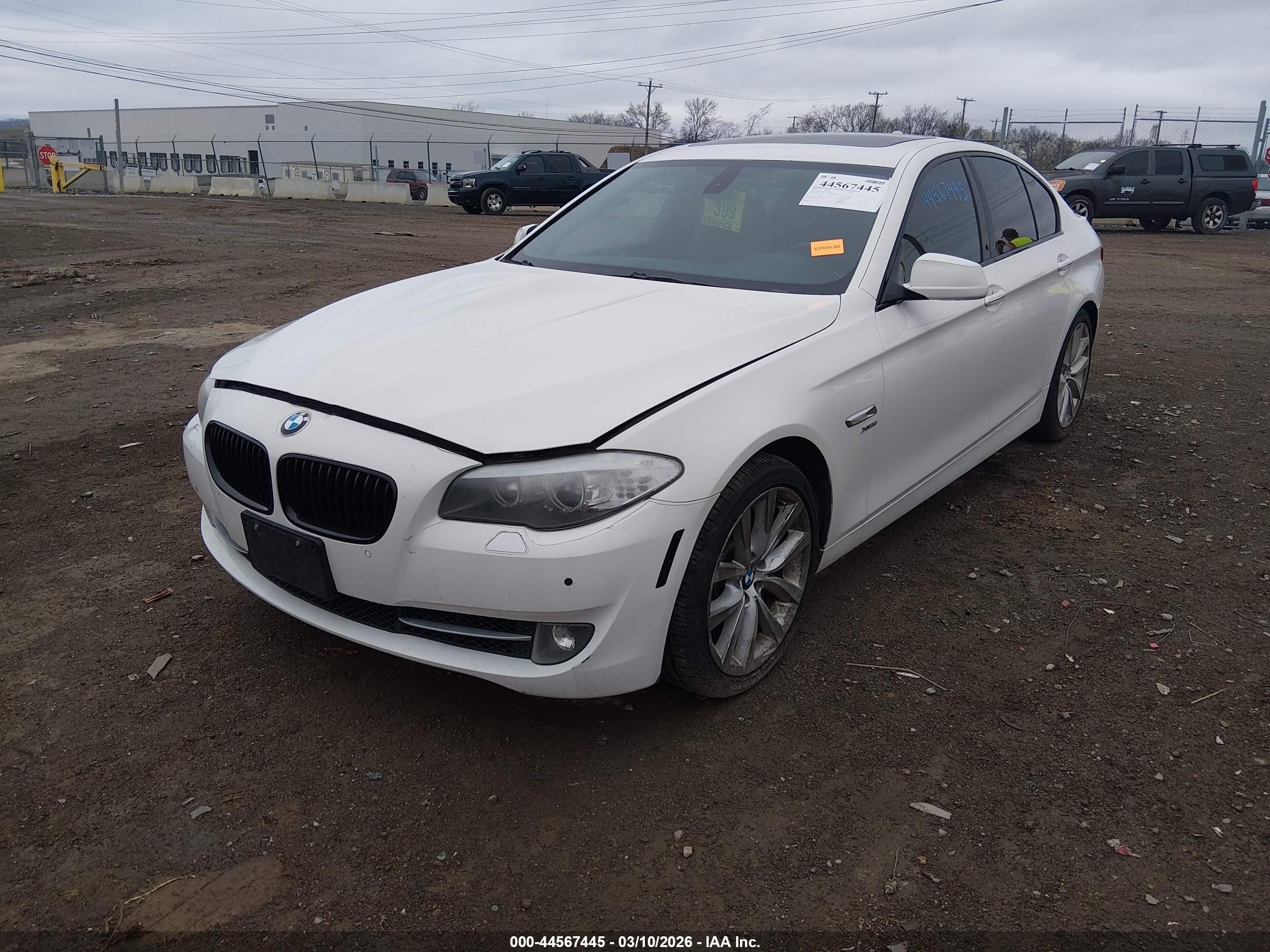2011 Bmw 535i Xdrive White vin: WBAFU7C50BC777548