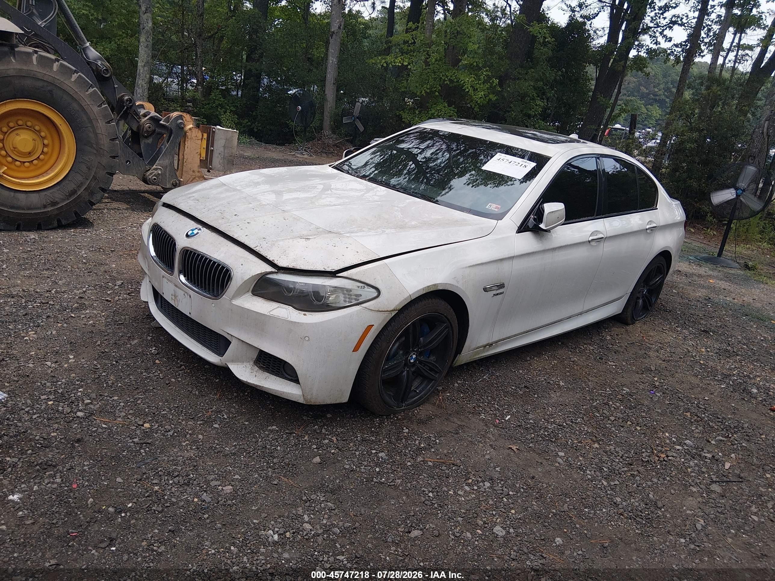 2011 Bmw 535i Xdrive Белый vin: WBAFU7C50BC779431