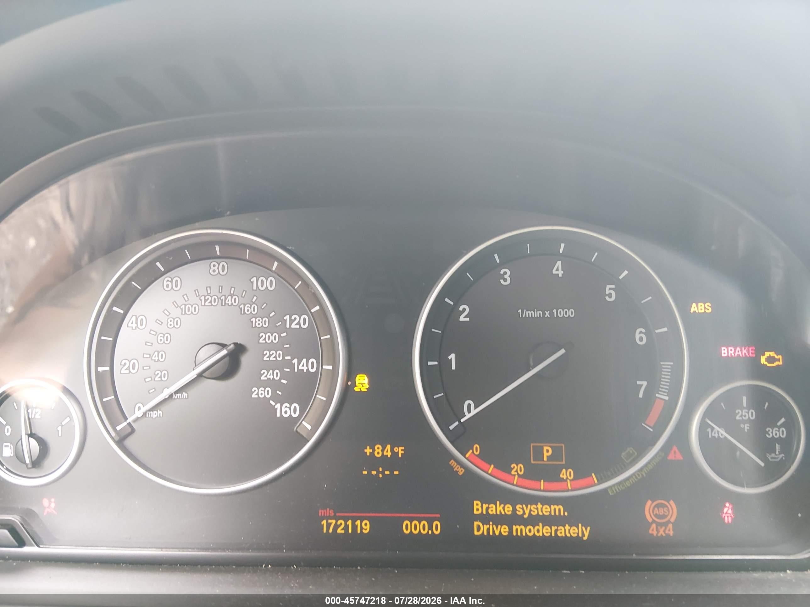 2011 Bmw 535i Xdrive Белый vin: WBAFU7C50BC779431