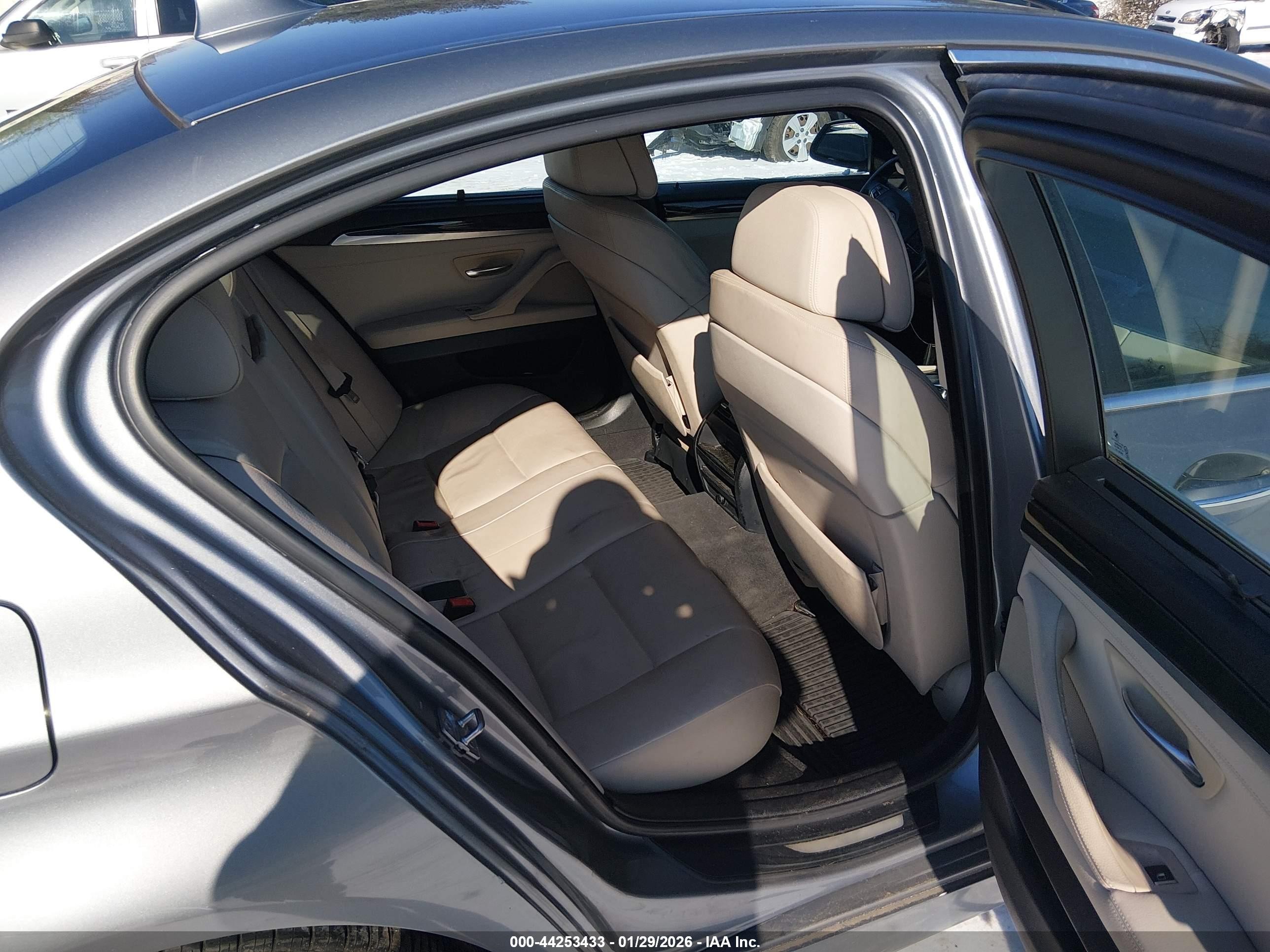 2011 Bmw 535i Xdrive Gray vin: WBAFU7C50BC870036