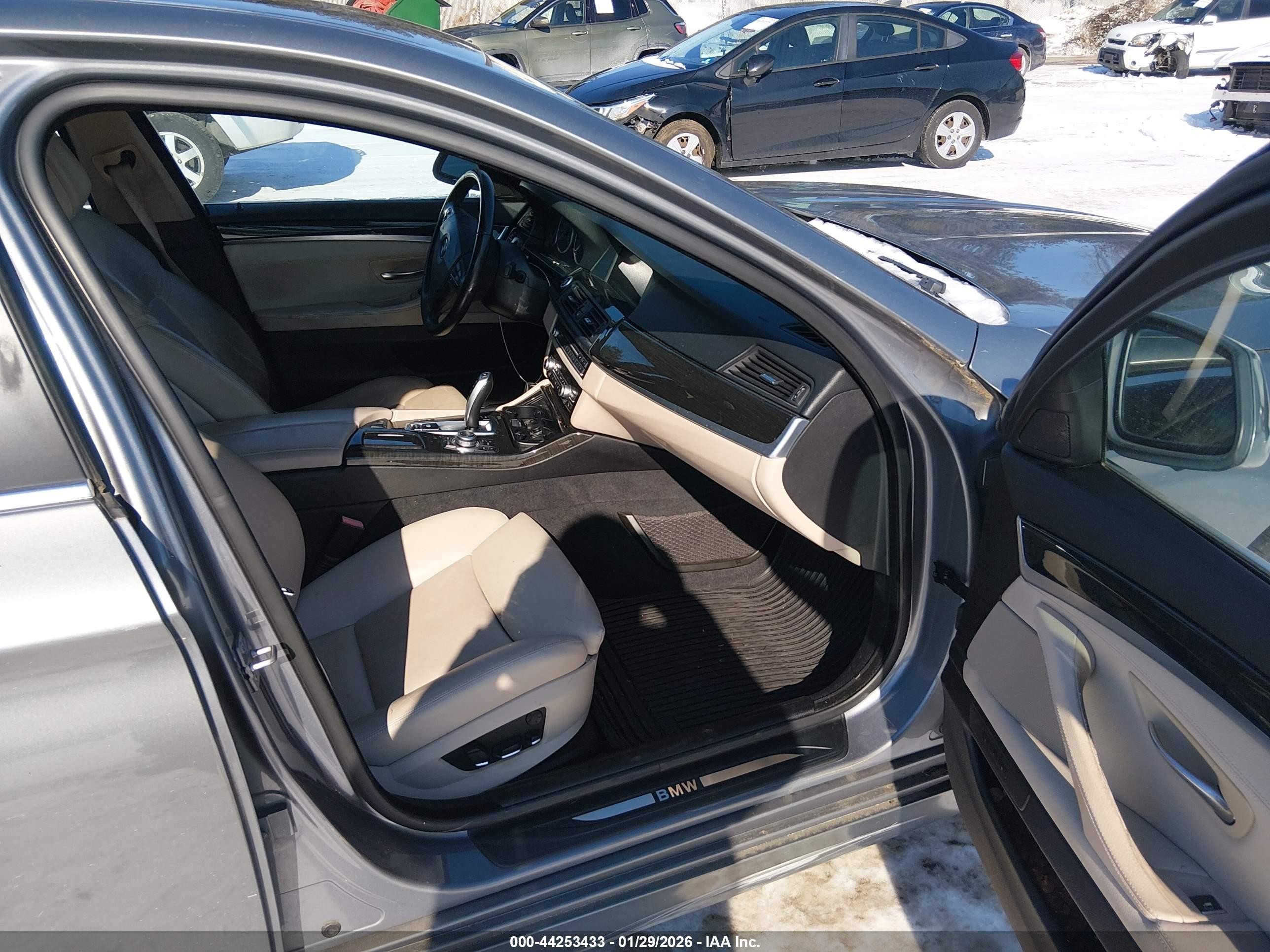 2011 Bmw 535i Xdrive Gray vin: WBAFU7C50BC870036