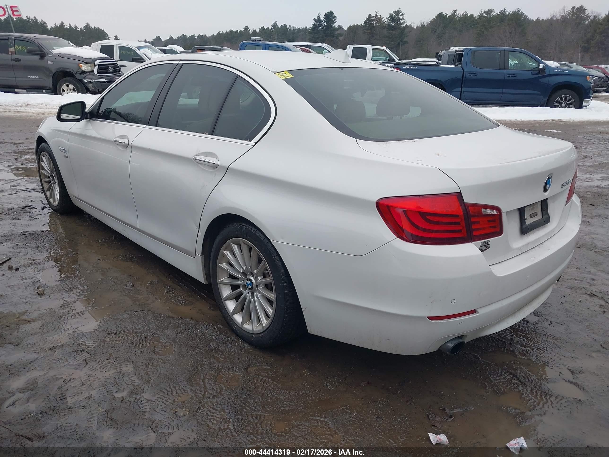 2012 Bmw 535i Xdrive White vin: WBAFU7C50CDU56900