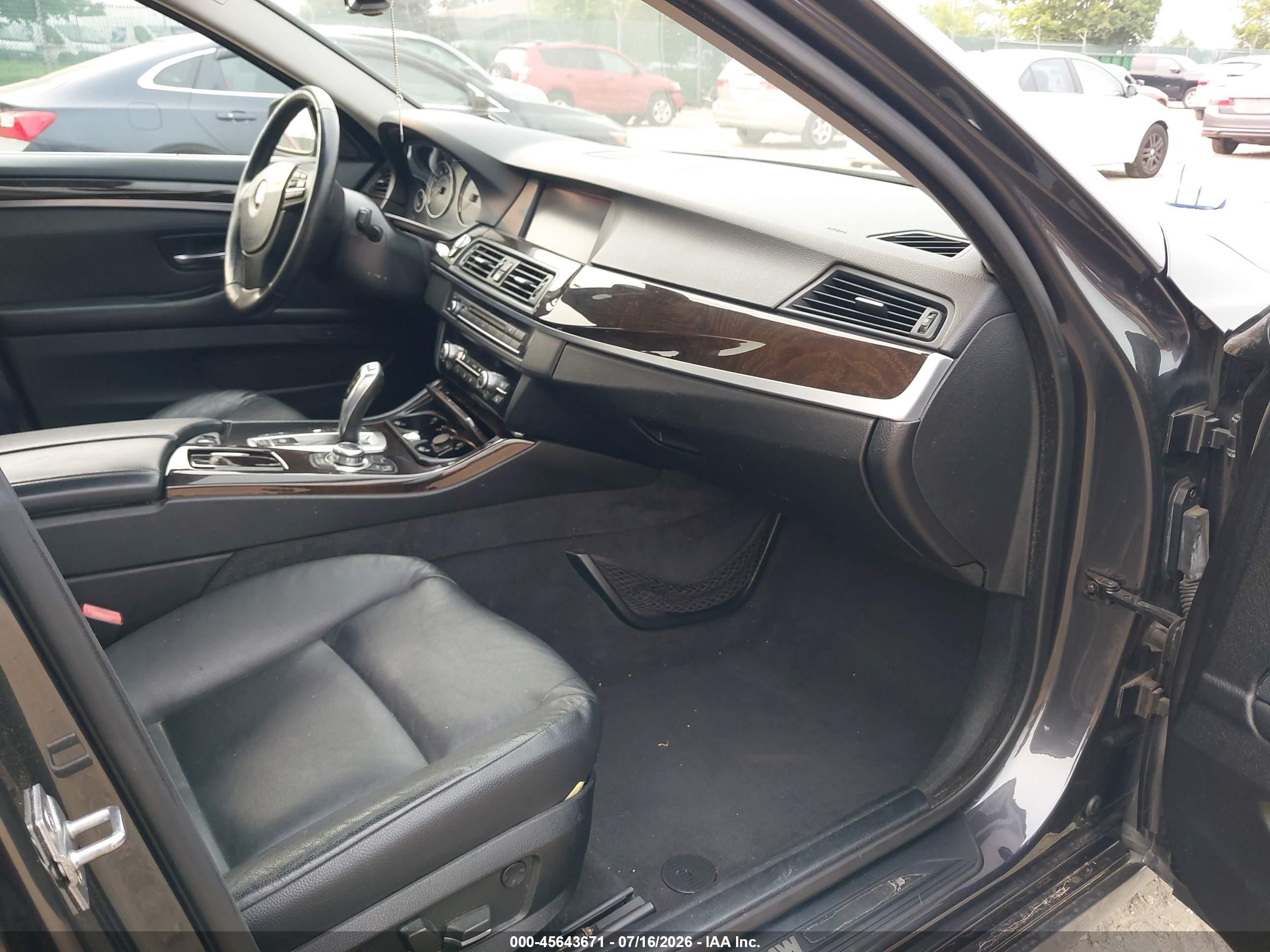 2012 Bmw 535i Xdrive Серый vin: WBAFU7C50CDU65287