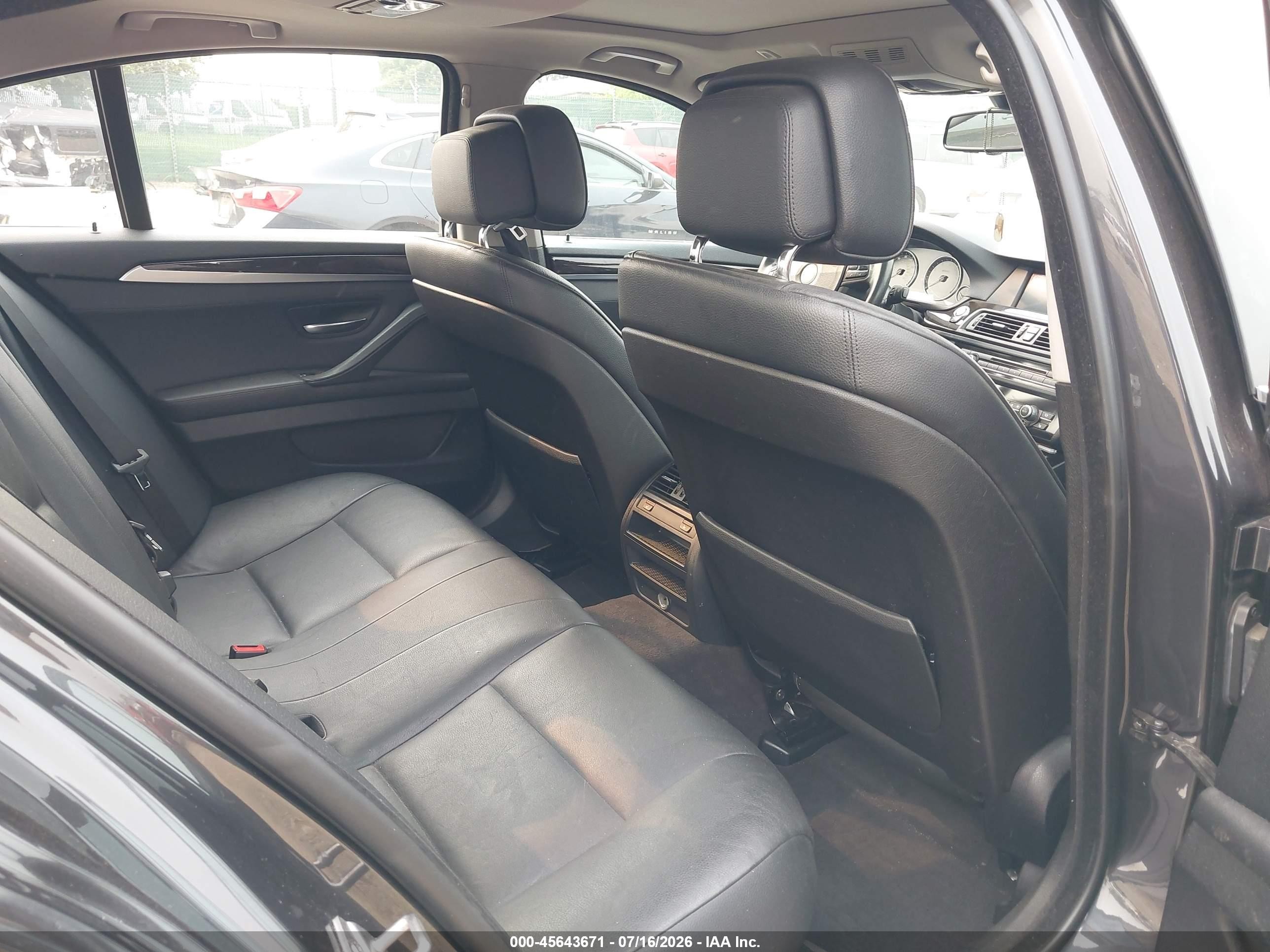 2012 Bmw 535i Xdrive Серый vin: WBAFU7C50CDU65287