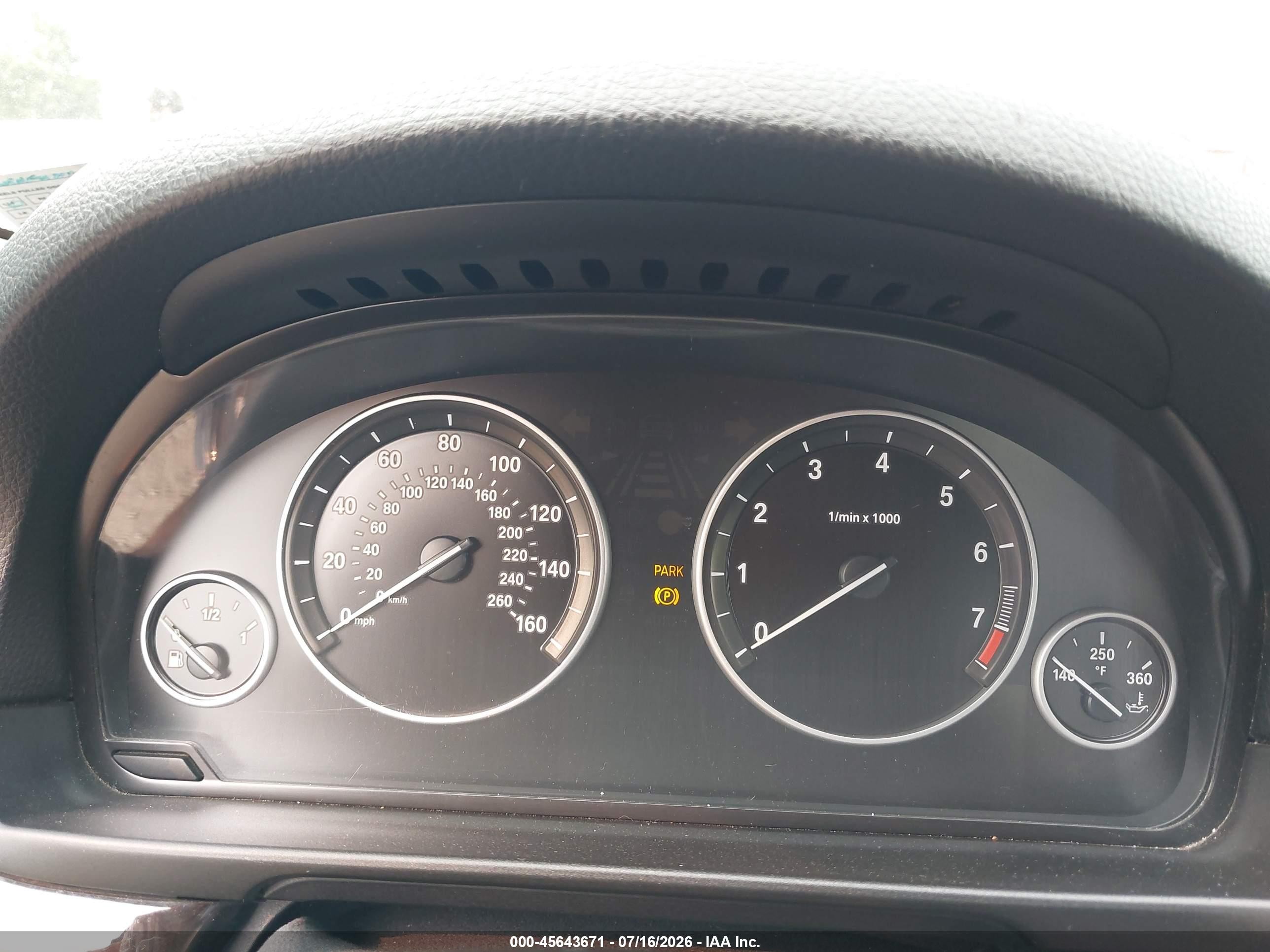 2012 Bmw 535i Xdrive Серый vin: WBAFU7C50CDU65287