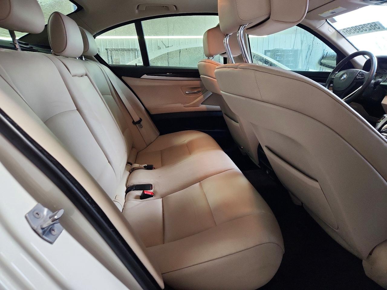 2013 Bmw 535 Xi White vin: WBAFU7C50DDU74234