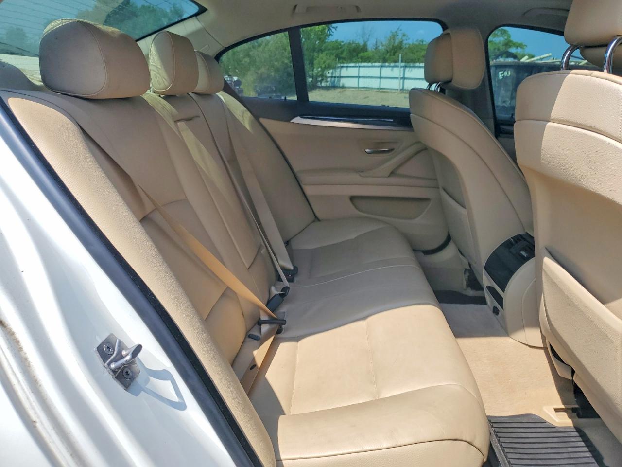 2011 Bmw 535 Xi White vin: WBAFU7C51BC778336