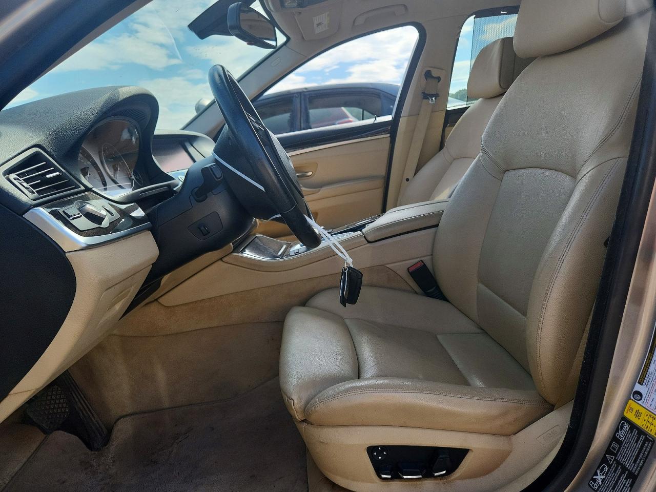 2011 Bmw 535 Xi Gold vin: WBAFU7C51BC778501