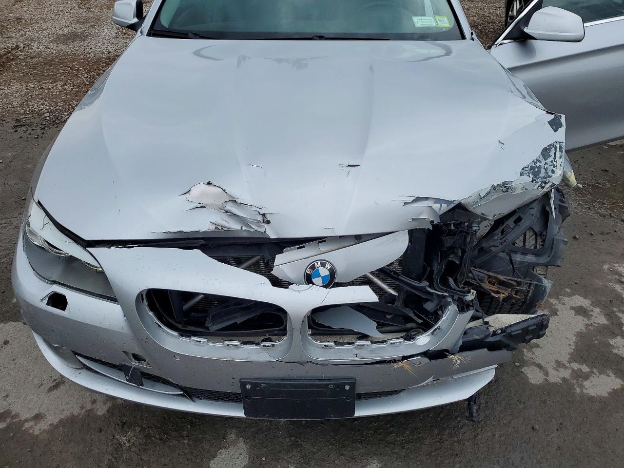 2012 Bmw 535 Xi Silver vin: WBAFU7C51CDU61362