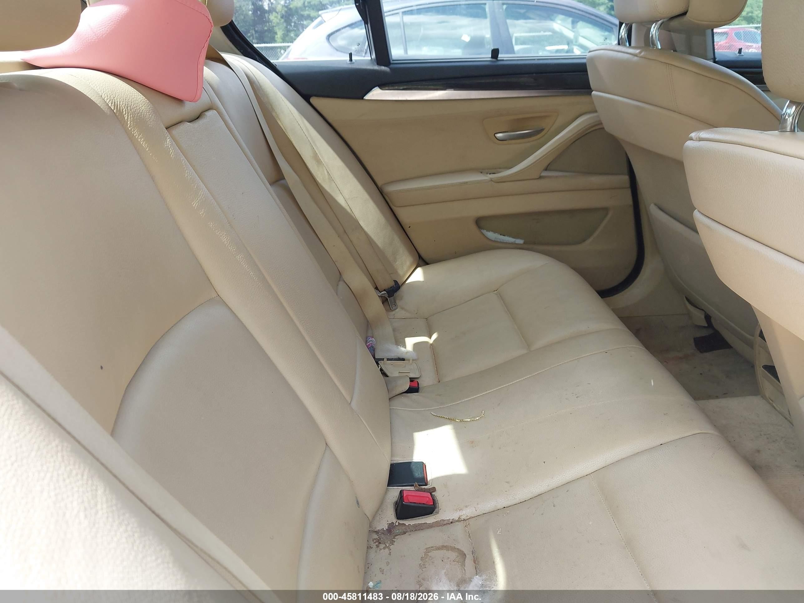 2011 Bmw 535i Xdrive White vin: WBAFU7C52BC780922