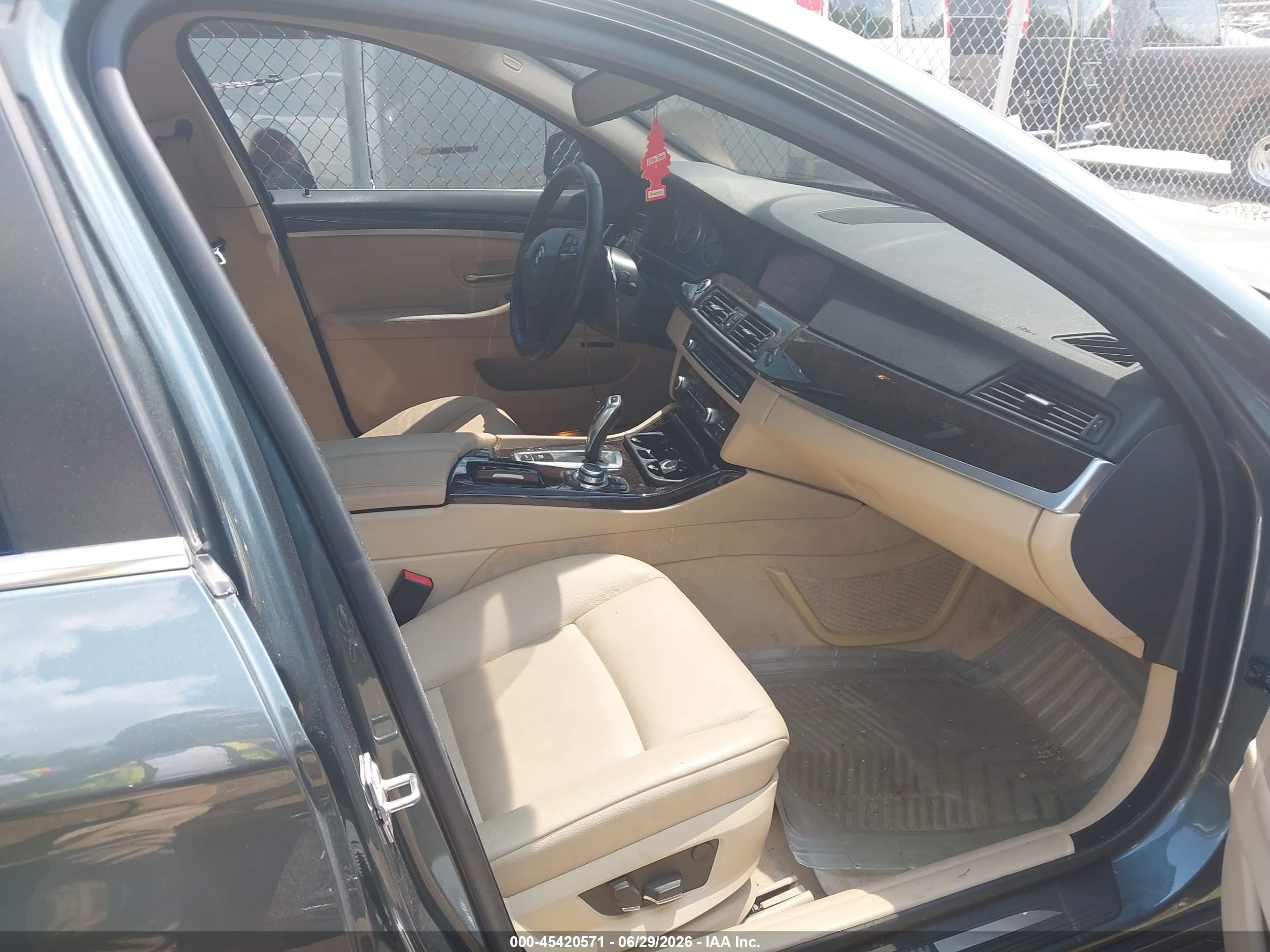 2011 Bmw 535i Xdrive Light Blue vin: WBAFU7C52BC874671