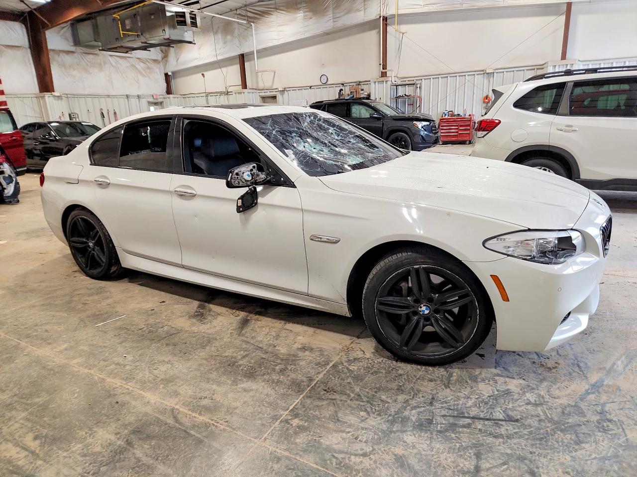 2012 Bmw 535 Xi White vin: WBAFU7C52CDU65680