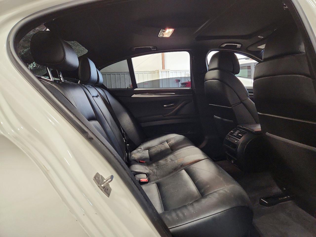 2012 Bmw 535 Xi White vin: WBAFU7C52CDU65680