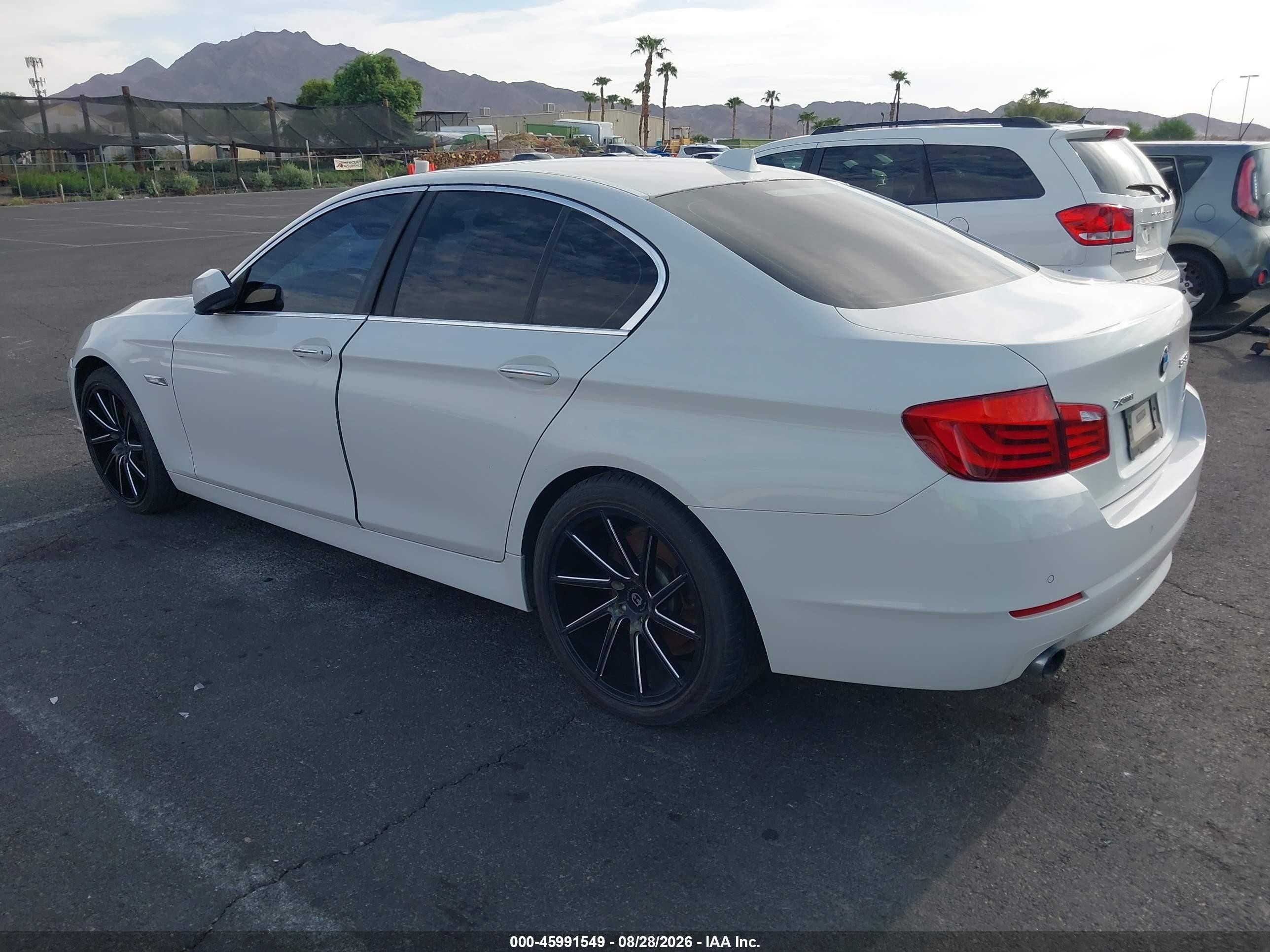 2013 Bmw 535i Xdrive White vin: WBAFU7C52DDU66958