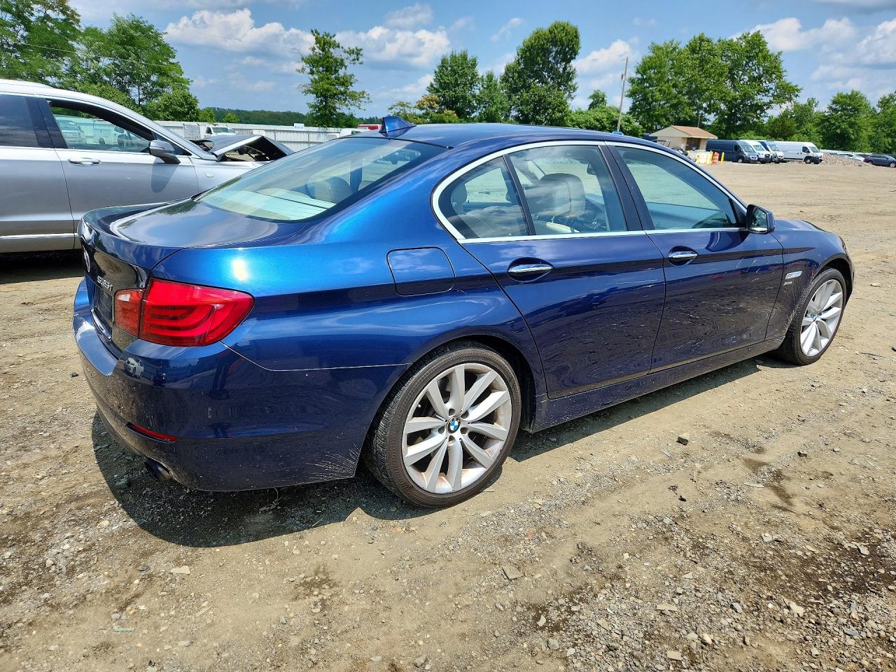 2011 Bmw 535 Xi Blue vin: WBAFU7C53BC777317