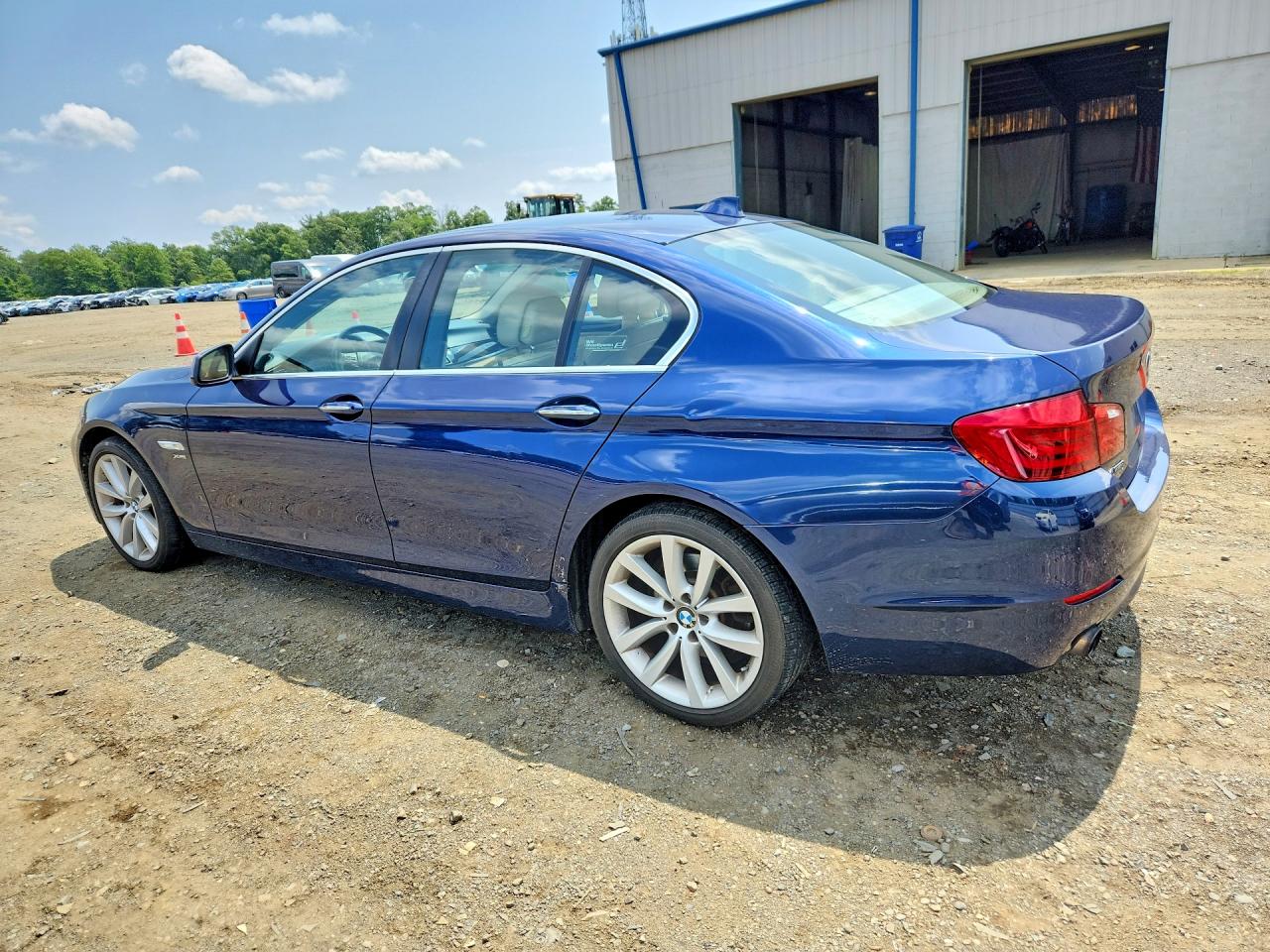 2011 Bmw 535 Xi Blue vin: WBAFU7C53BC777317