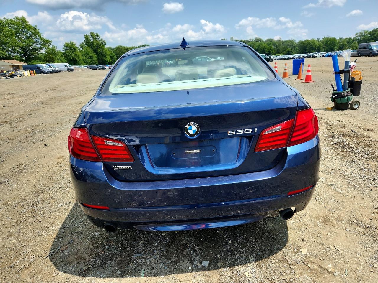 2011 Bmw 535 Xi Blue vin: WBAFU7C53BC777317
