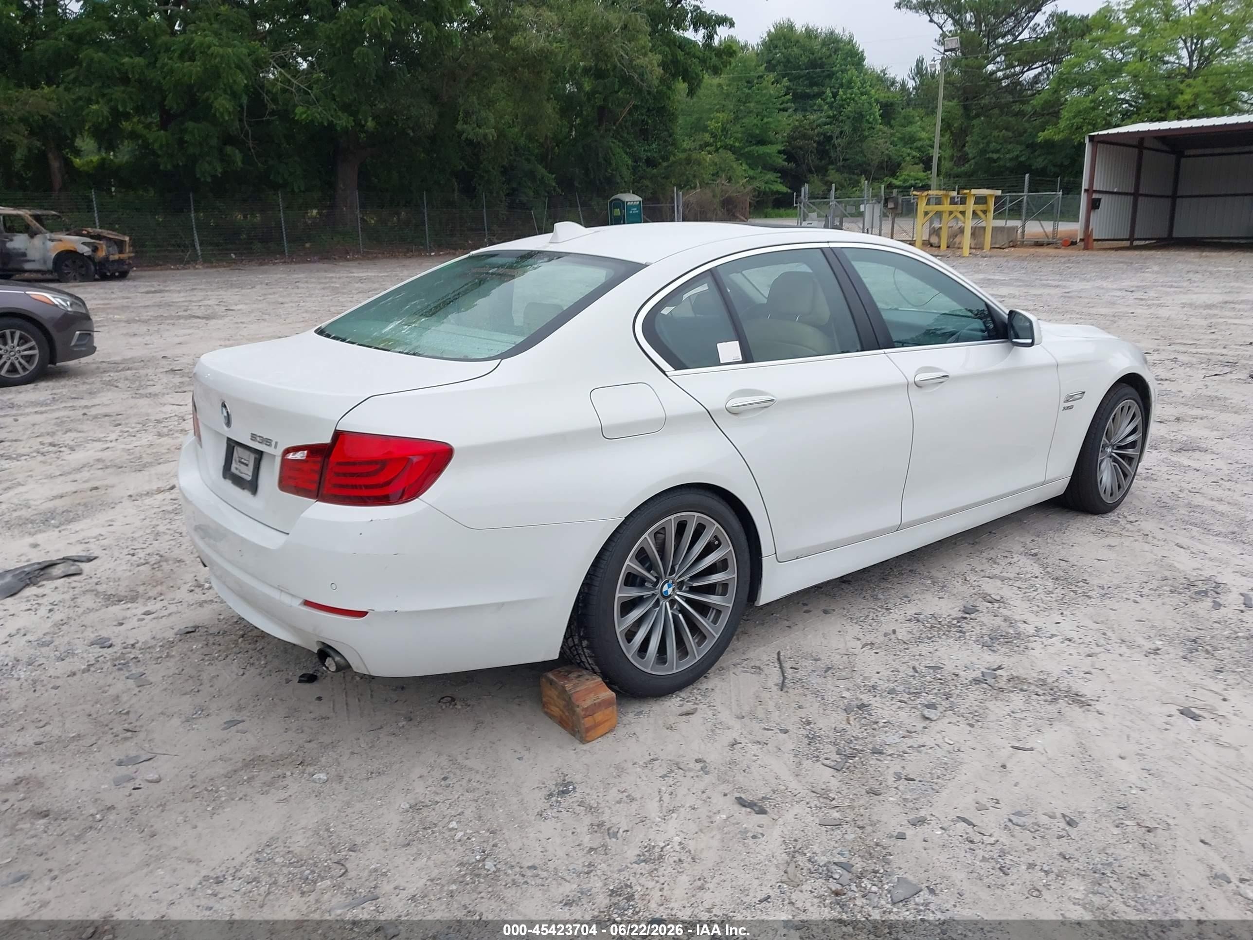 2011 Bmw 535i Xdrive White vin: WBAFU7C53BC869592