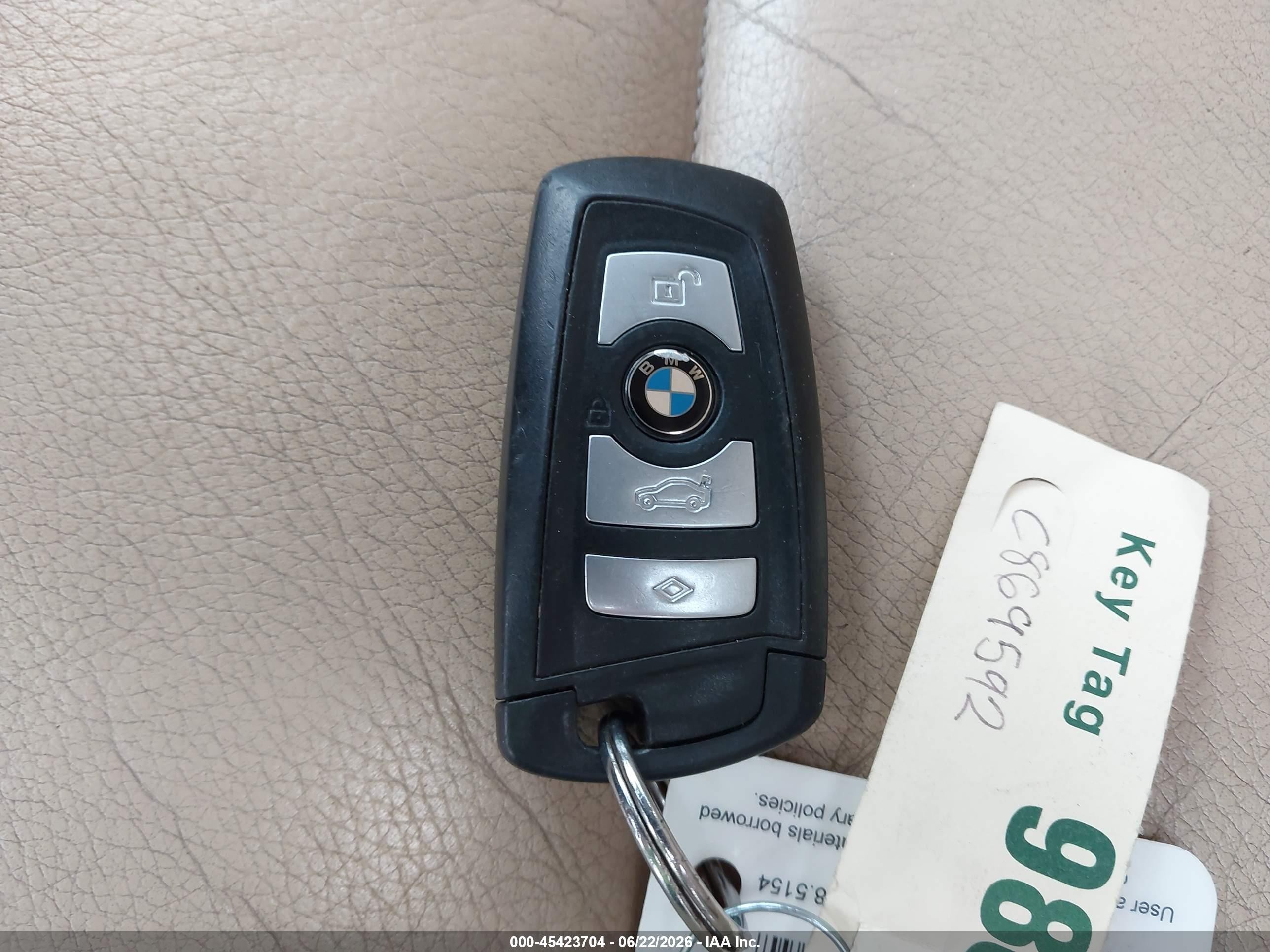 2011 Bmw 535i Xdrive White vin: WBAFU7C53BC869592