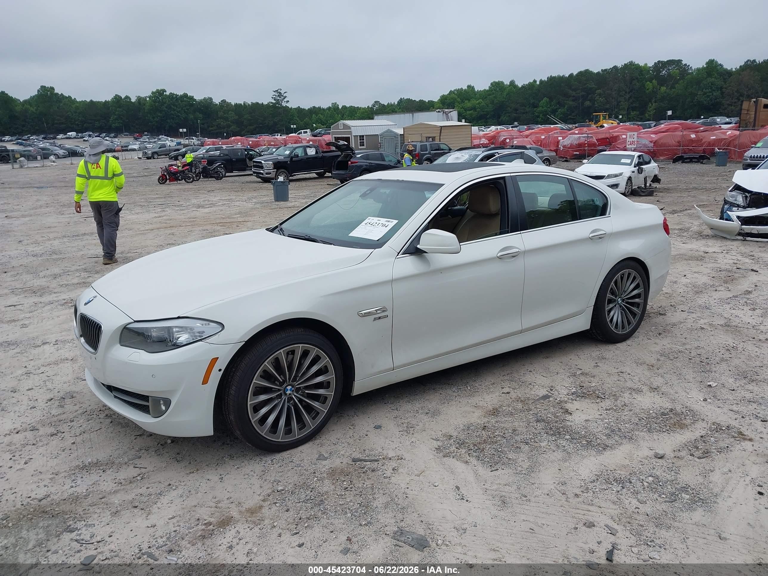 2011 Bmw 535i Xdrive White vin: WBAFU7C53BC869592