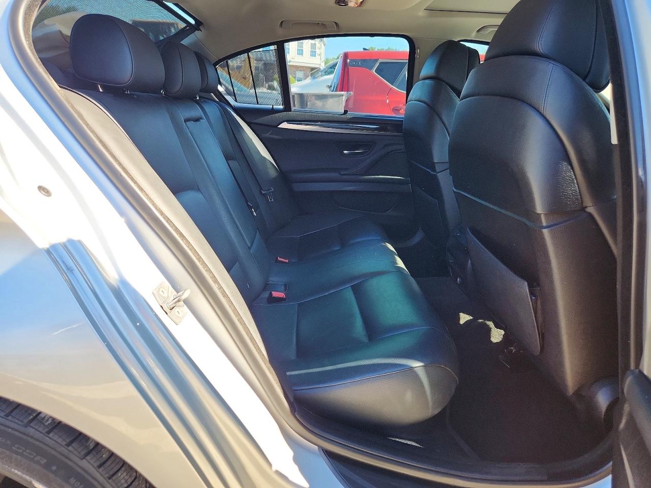 2011 Bmw 535 Xi Серебряный vin: WBAFU7C53BC874954