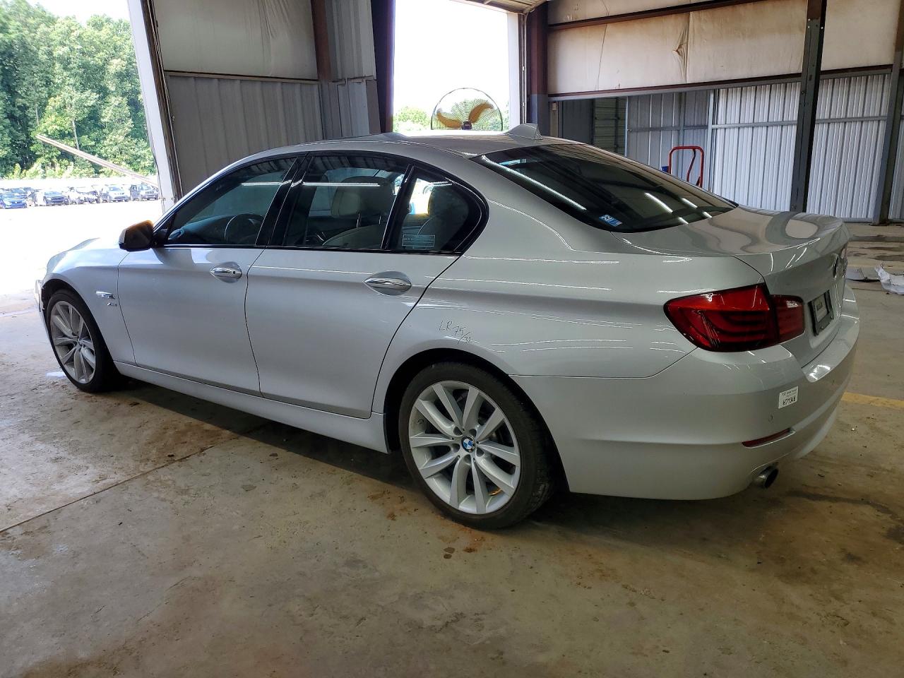 2011 Bmw 535 Xi Серебряный vin: WBAFU7C53BC877904