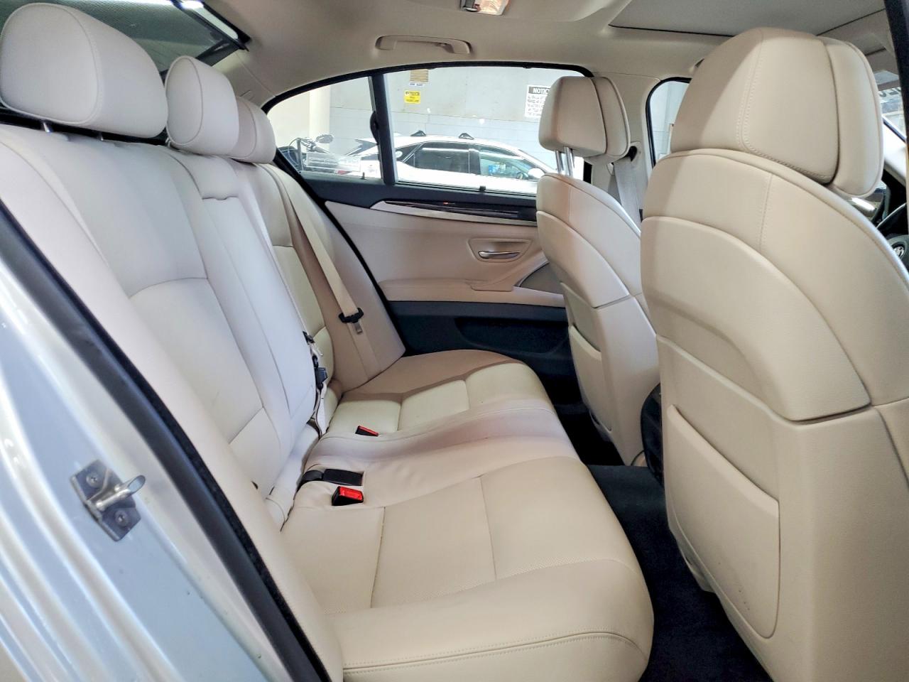2011 Bmw 535 Xi Серебряный vin: WBAFU7C53BC877904