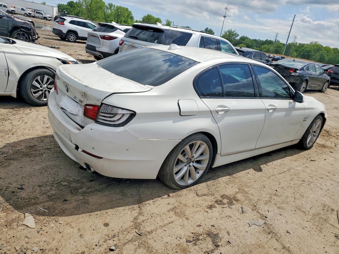 2012 Bmw 535 Xi White vin: WBAFU7C53CDU62545