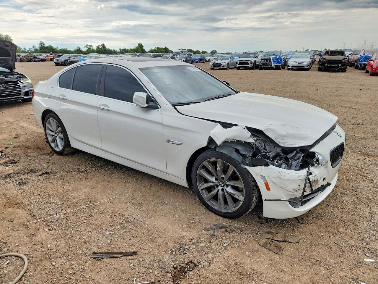 2013 Bmw 535 Xi White vin: WBAFU7C53DDU71621