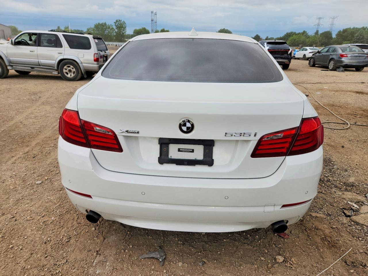 2013 Bmw 535 Xi White vin: WBAFU7C53DDU71621