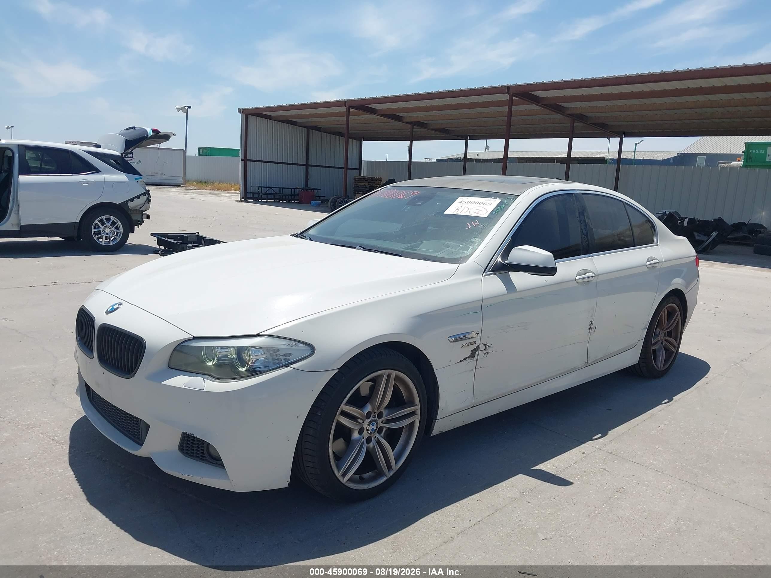 2011 Bmw 535i Xdrive White vin: WBAFU7C54BC778539