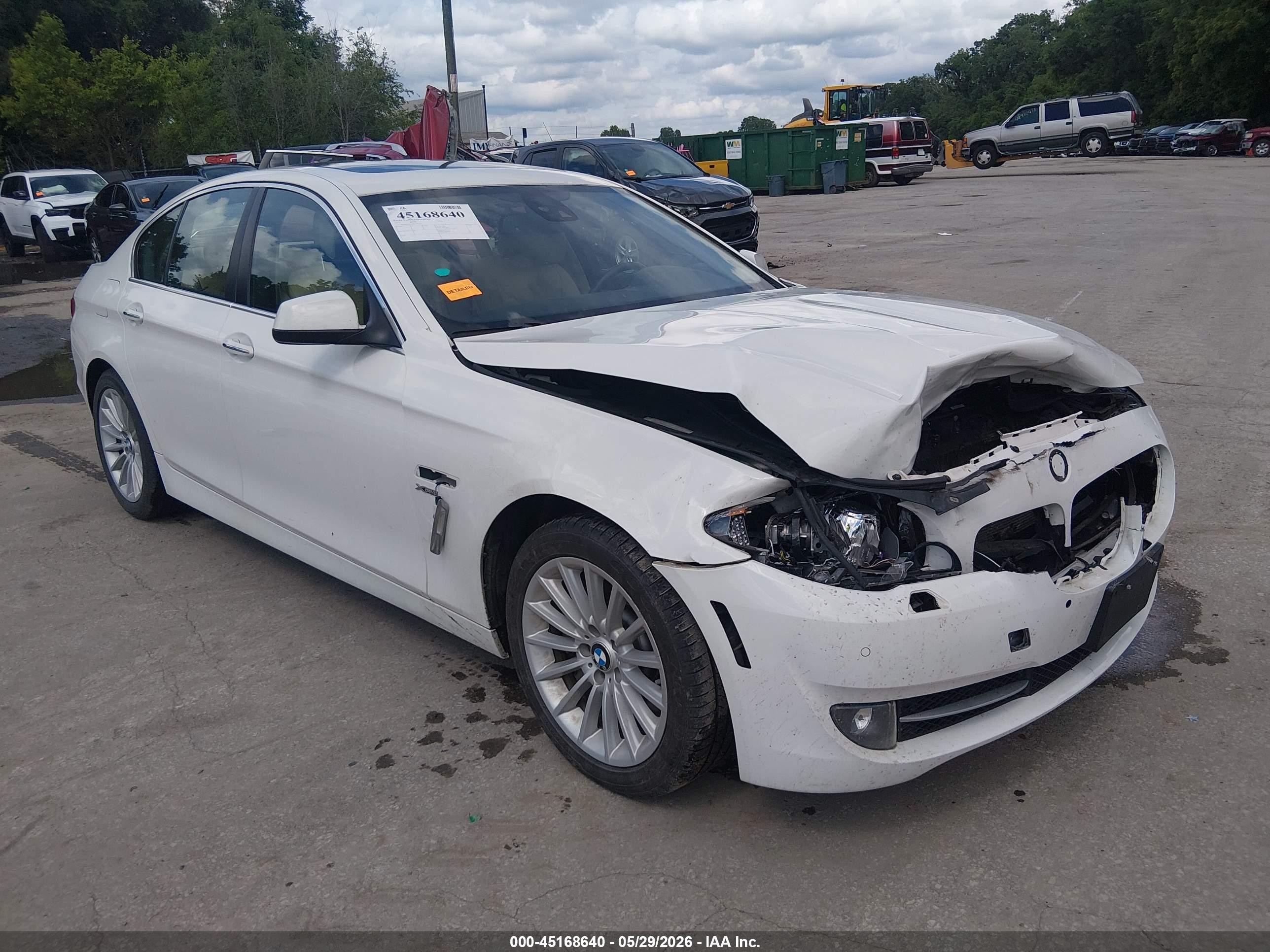 2011 Bmw 535i Xdrive White vin: WBAFU7C54BC778721
