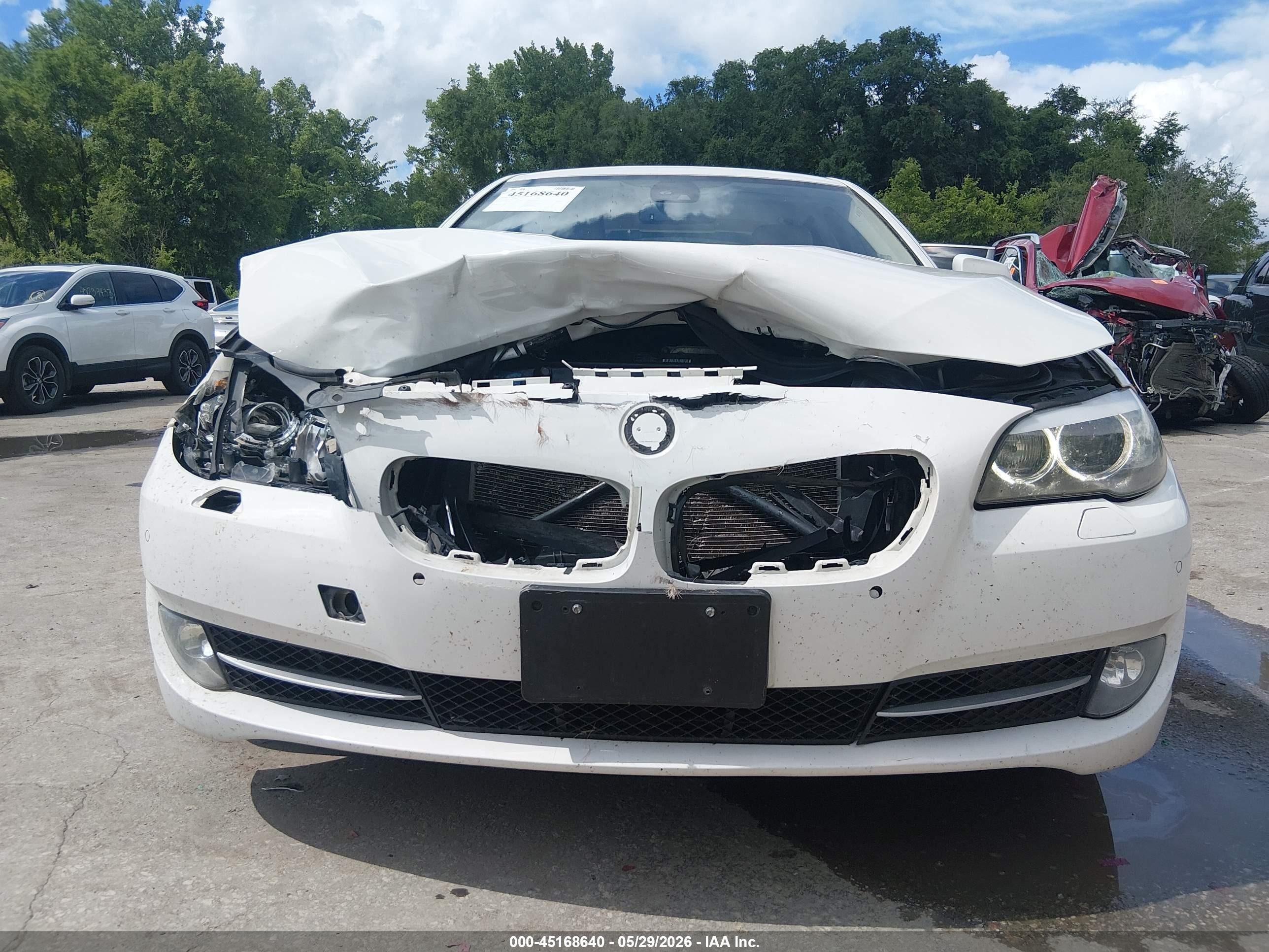 2011 Bmw 535i Xdrive White vin: WBAFU7C54BC778721