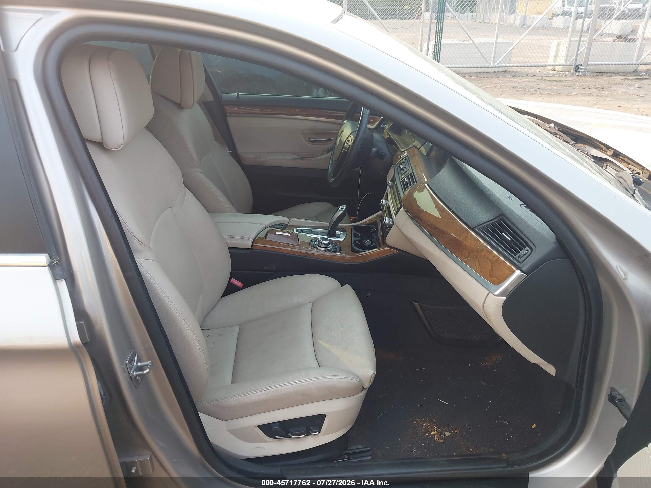 2011 Bmw 535i Xdrive Champagne vin: WBAFU7C54BC780405
