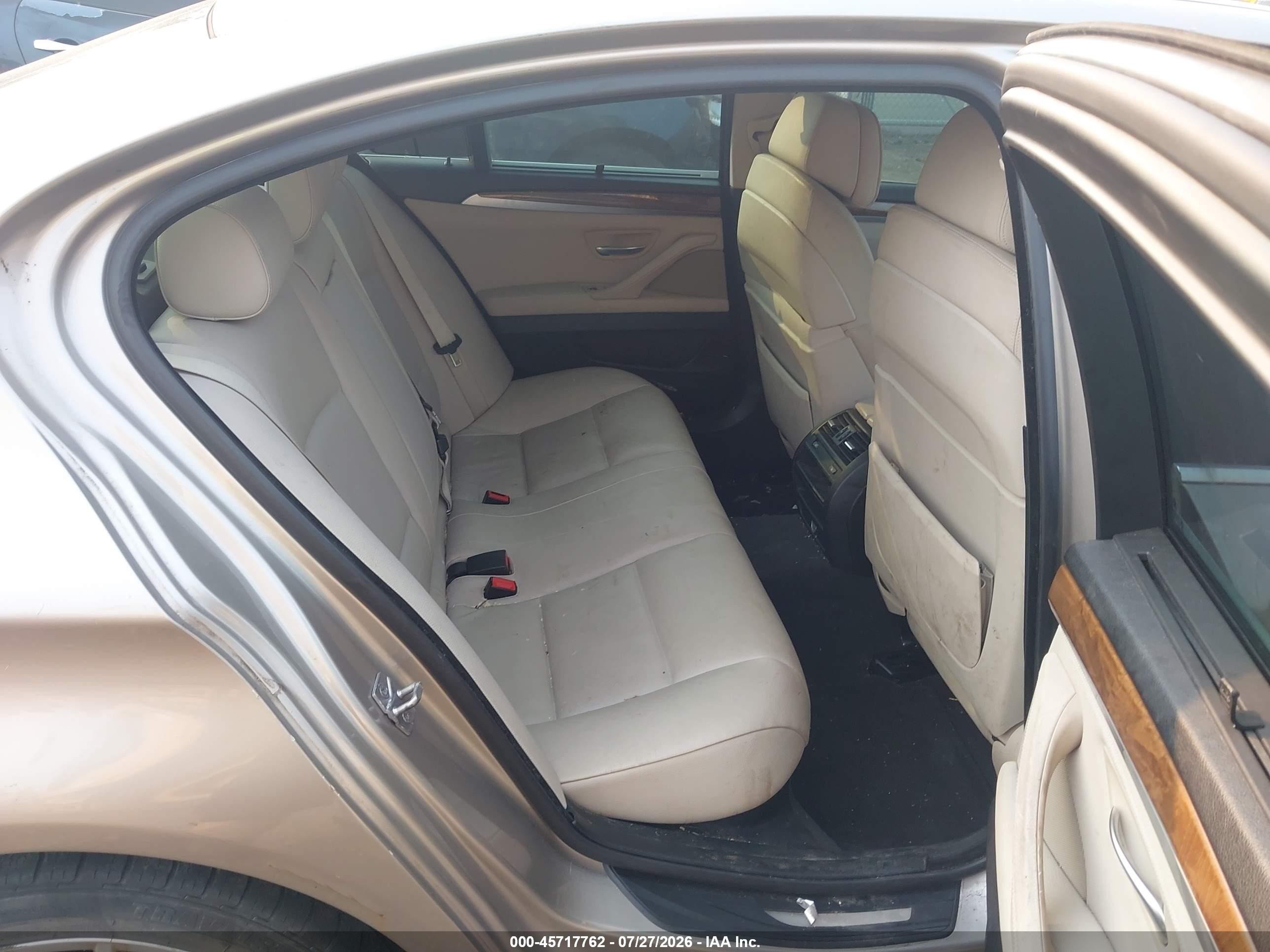 2011 Bmw 535i Xdrive Champagne vin: WBAFU7C54BC780405