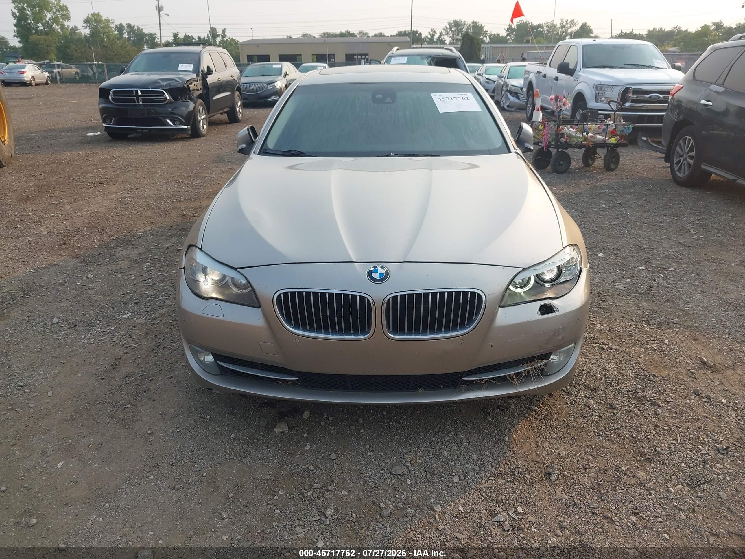 2011 Bmw 535i Xdrive Champagne vin: WBAFU7C54BC780405