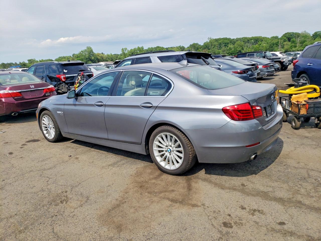 2011 Bmw 535 Xi Серебряный vin: WBAFU7C54BC869889
