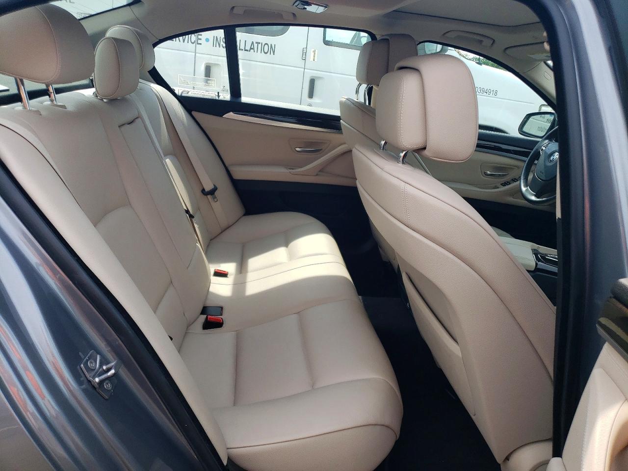 2011 Bmw 535 Xi Серебряный vin: WBAFU7C54BC869889