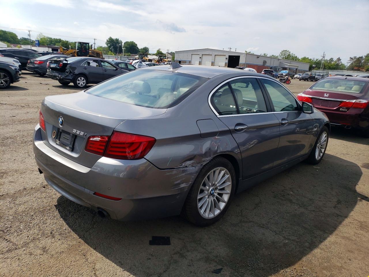 2011 Bmw 535 Xi Серебряный vin: WBAFU7C54BC869889