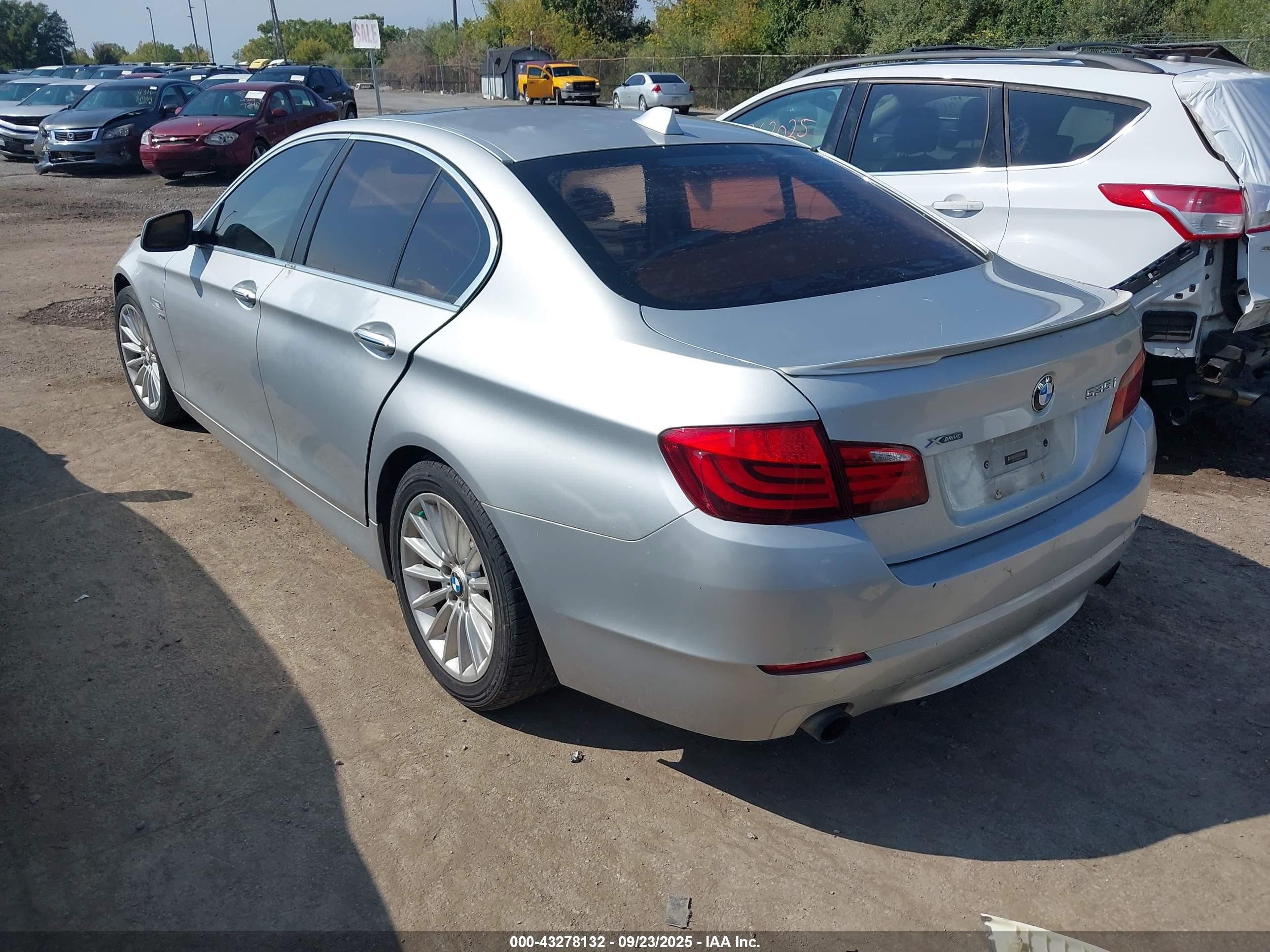 2011 Bmw 535i Xdrive Silver vin: WBAFU7C54BDU54291