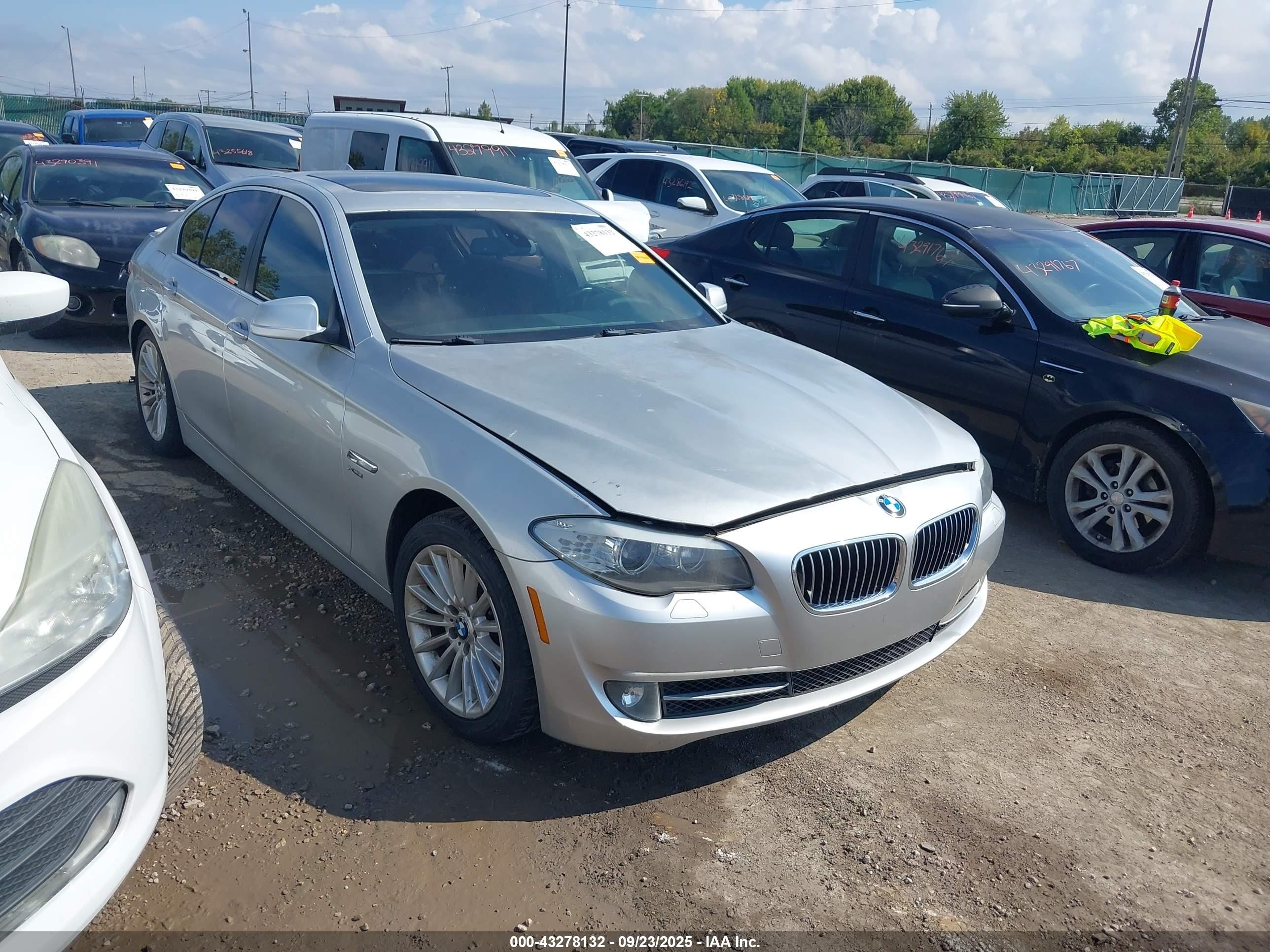 2011 Bmw 535i Xdrive Silver vin: WBAFU7C54BDU54291