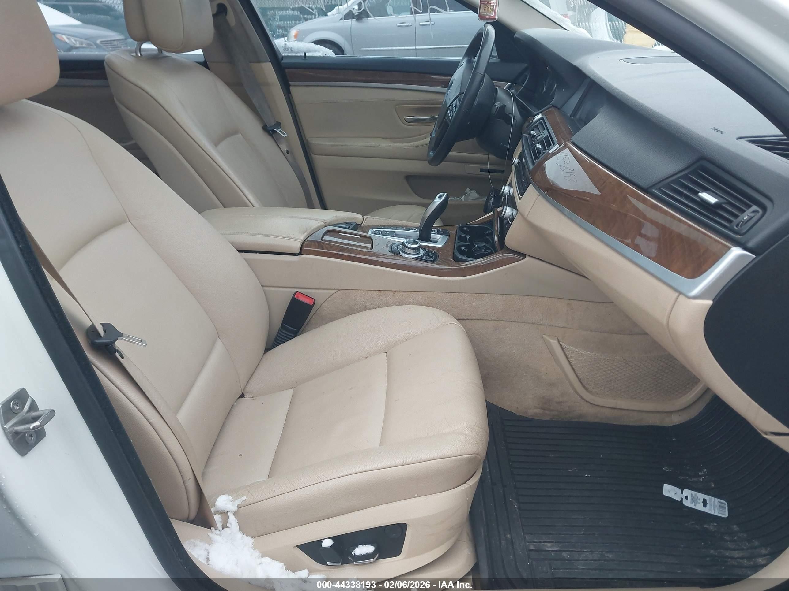 2013 Bmw 535i Xdrive White vin: WBAFU7C54DDU67979