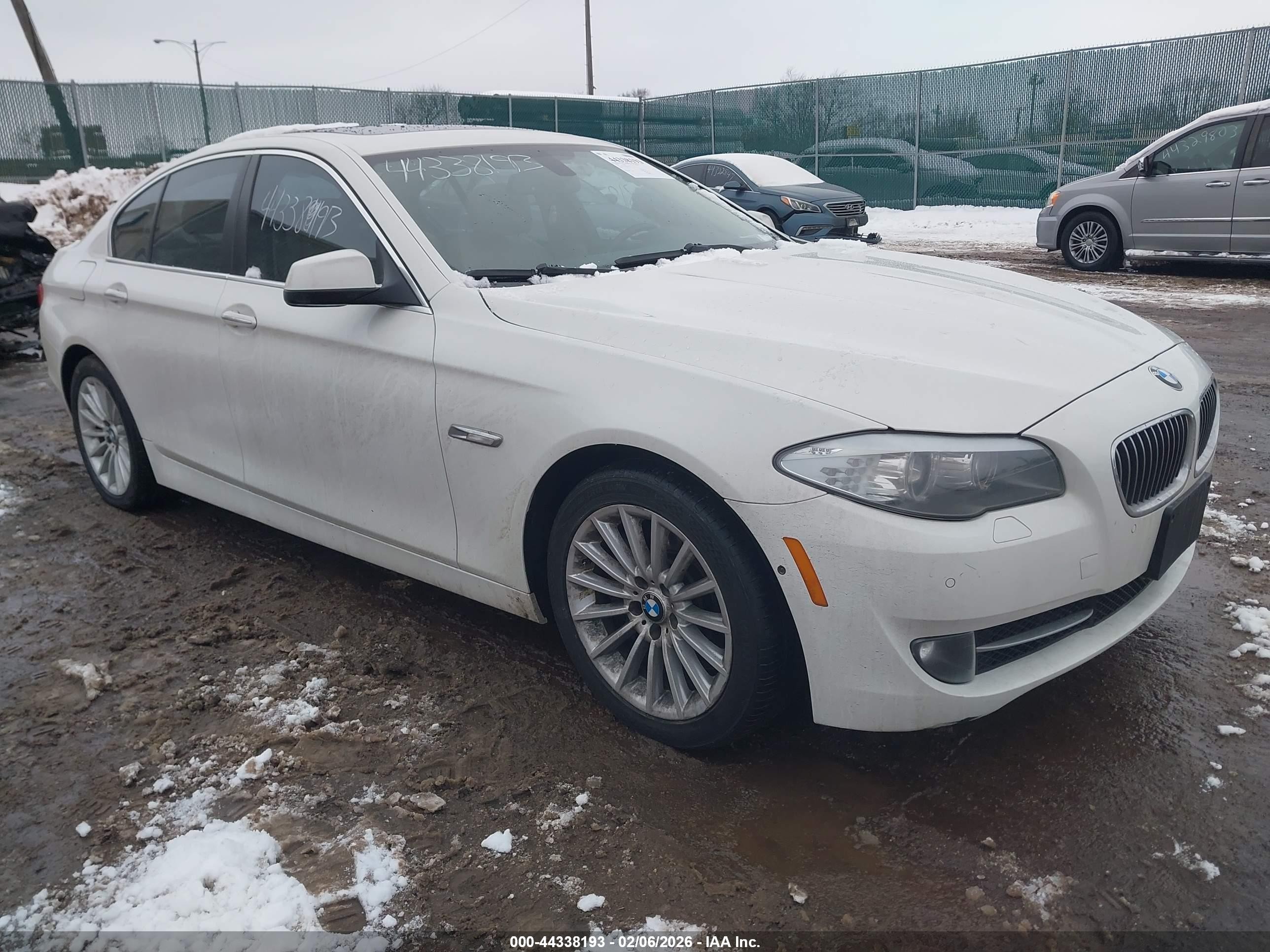 2013 Bmw 535i Xdrive White vin: WBAFU7C54DDU67979